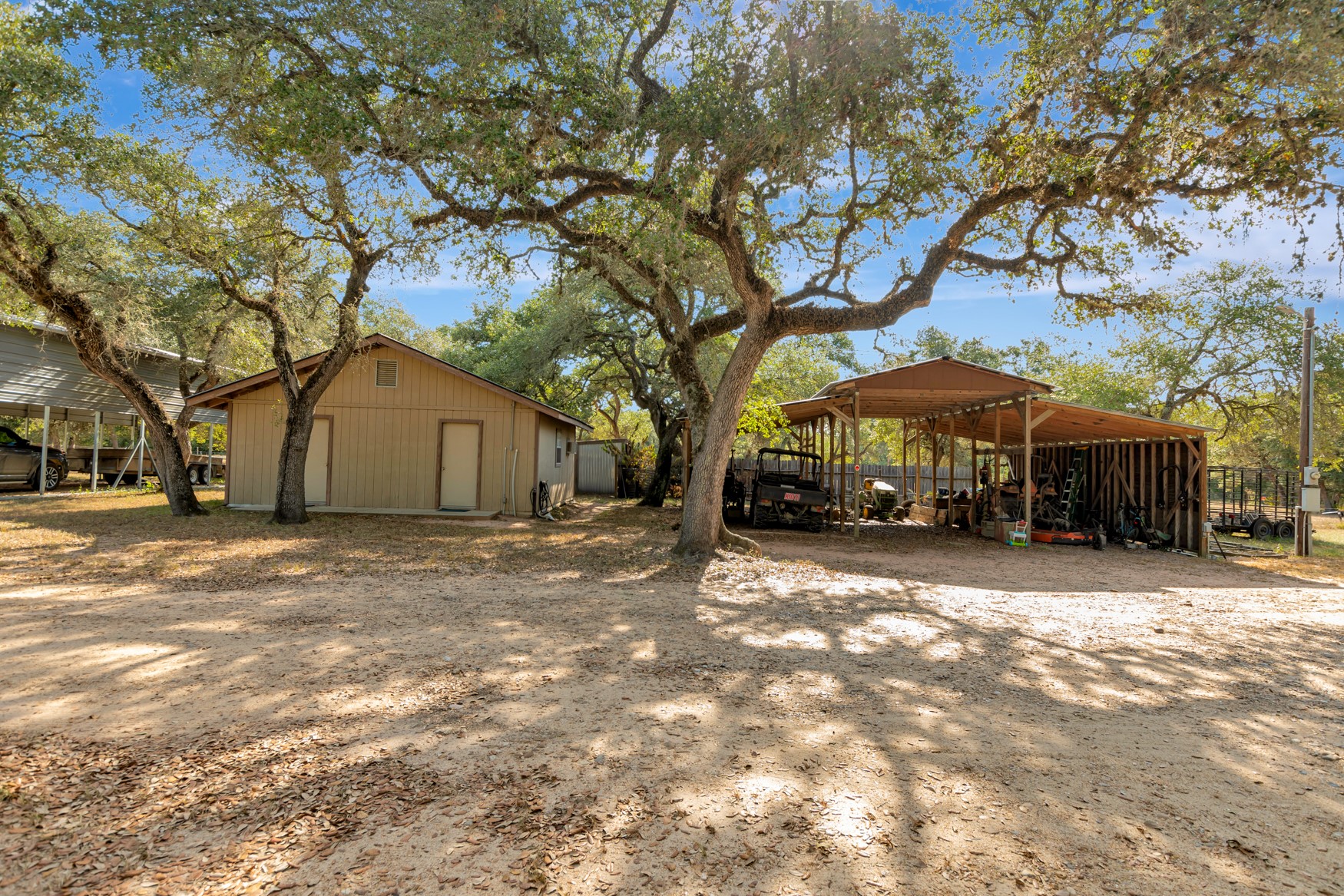 1079 Private Road 1051 Property Photo 25