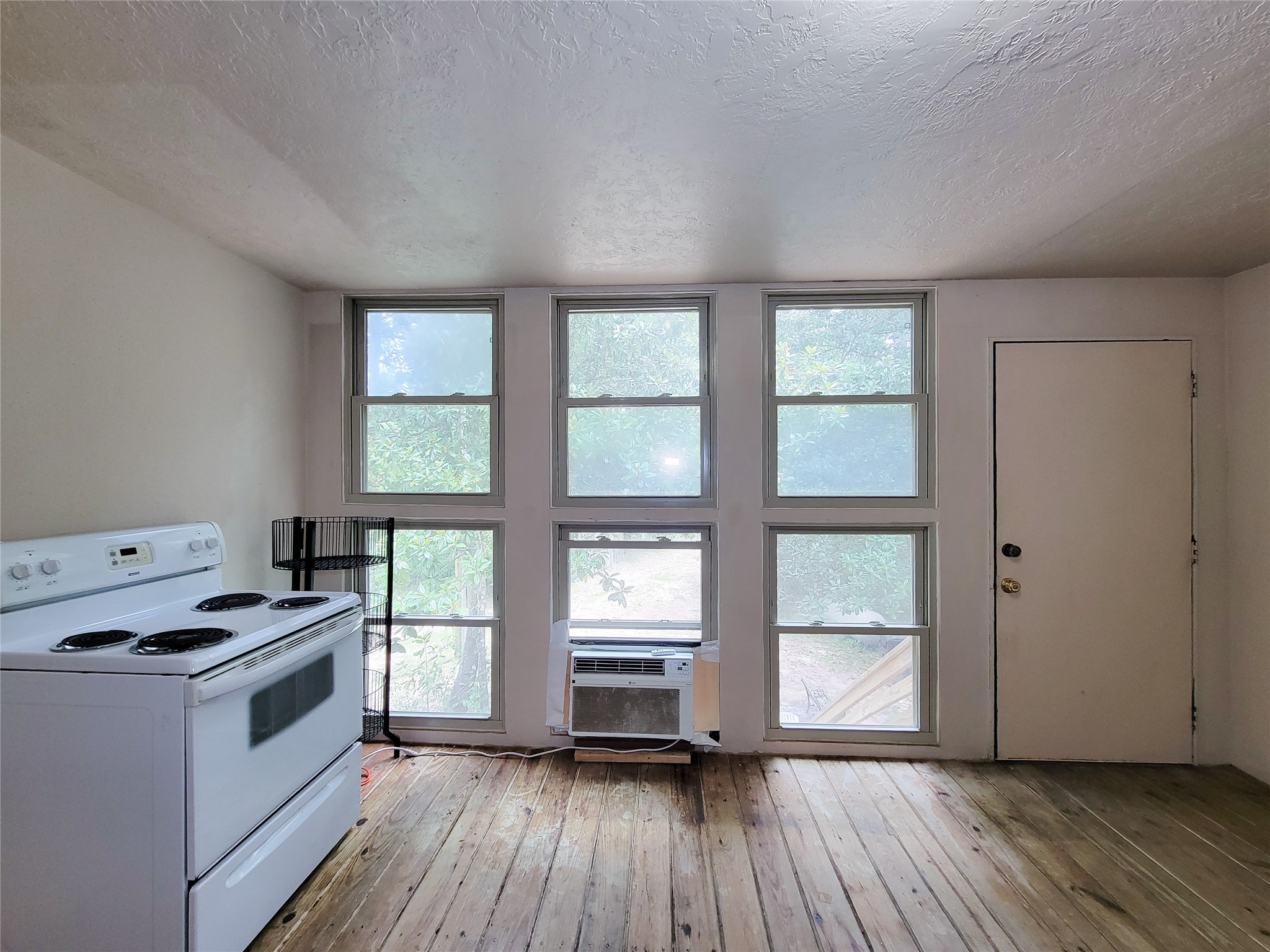 13200 Young Property Photo 6