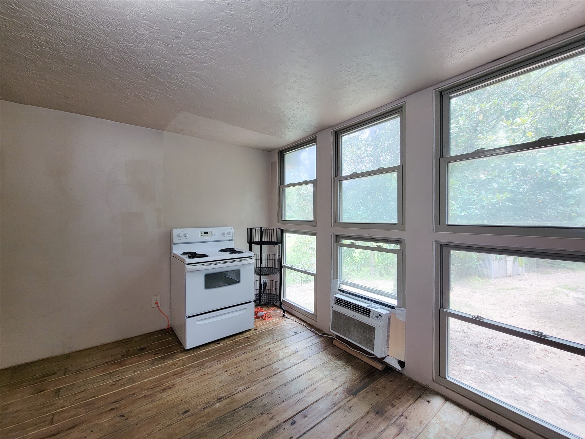 13200 Young Property Photo 7