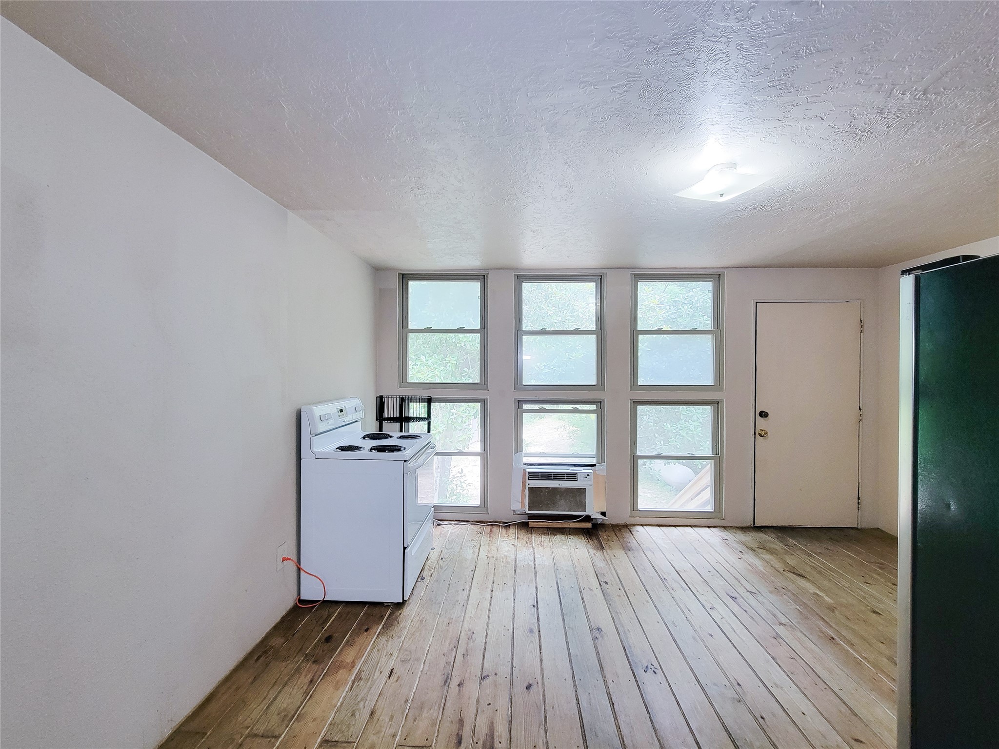 13200 Young Property Photo 8