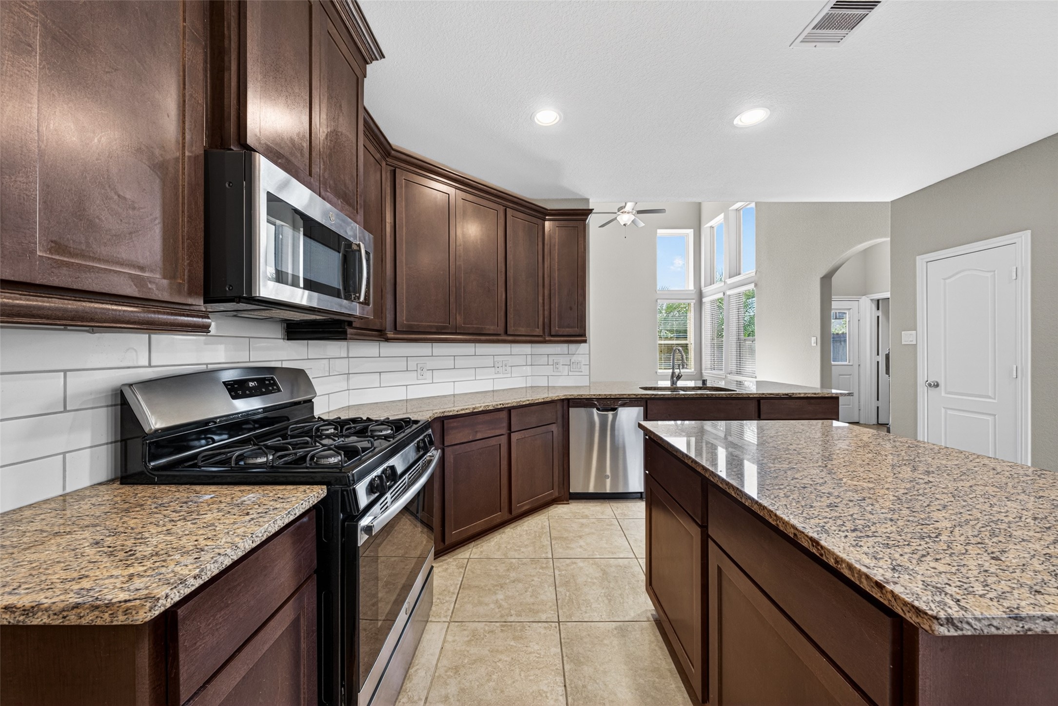 29122 Parker Trace Drive Property Photo 23