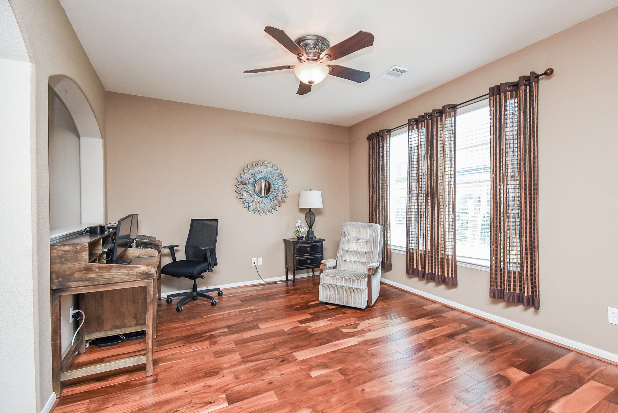 3863 Calgary Circle Property Photo 11