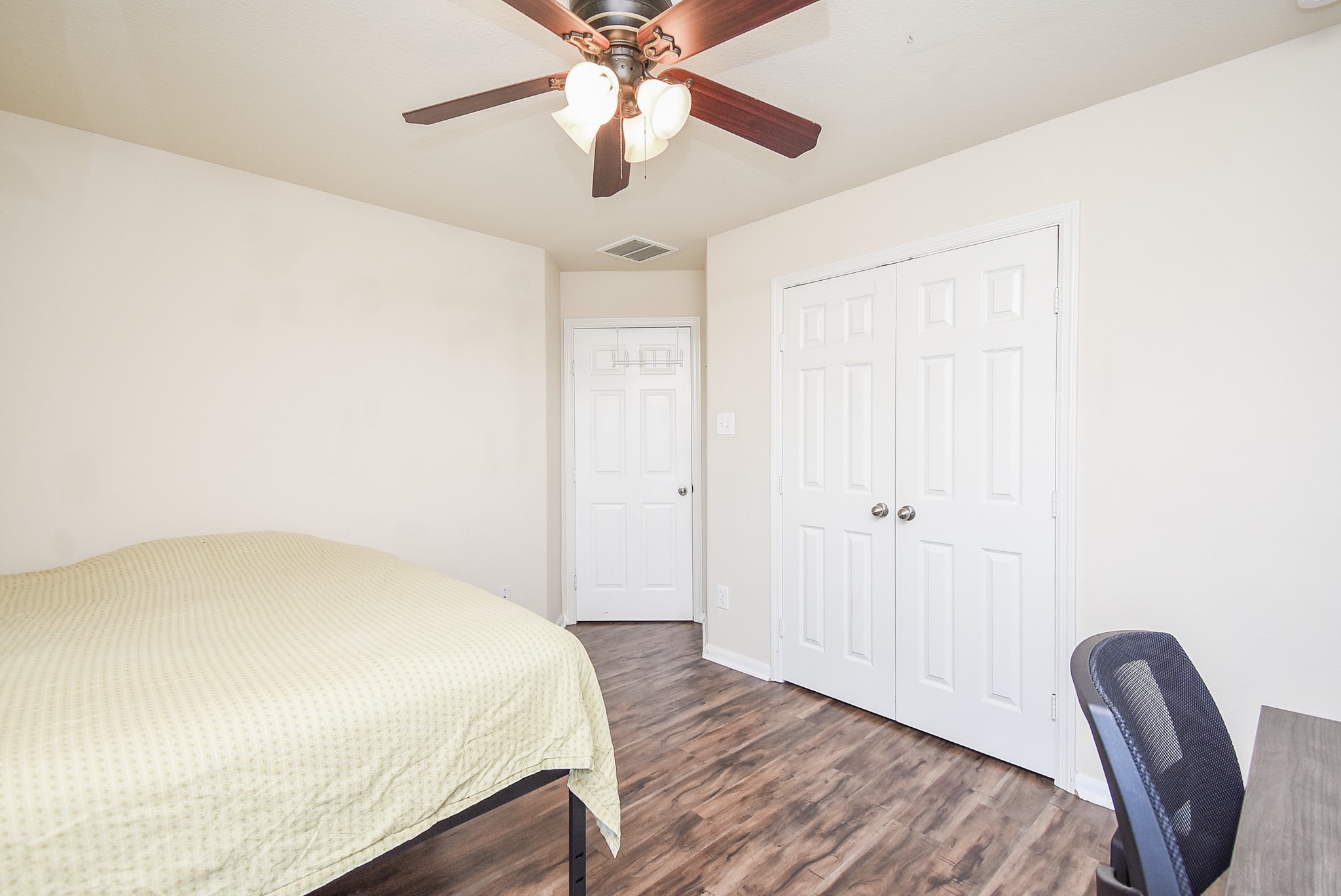 3863 Calgary Circle Property Photo 25