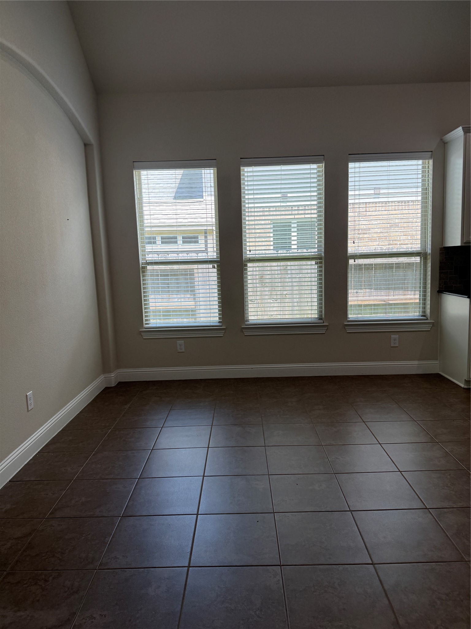 10206 S Goshawk Trl Property Photo 4