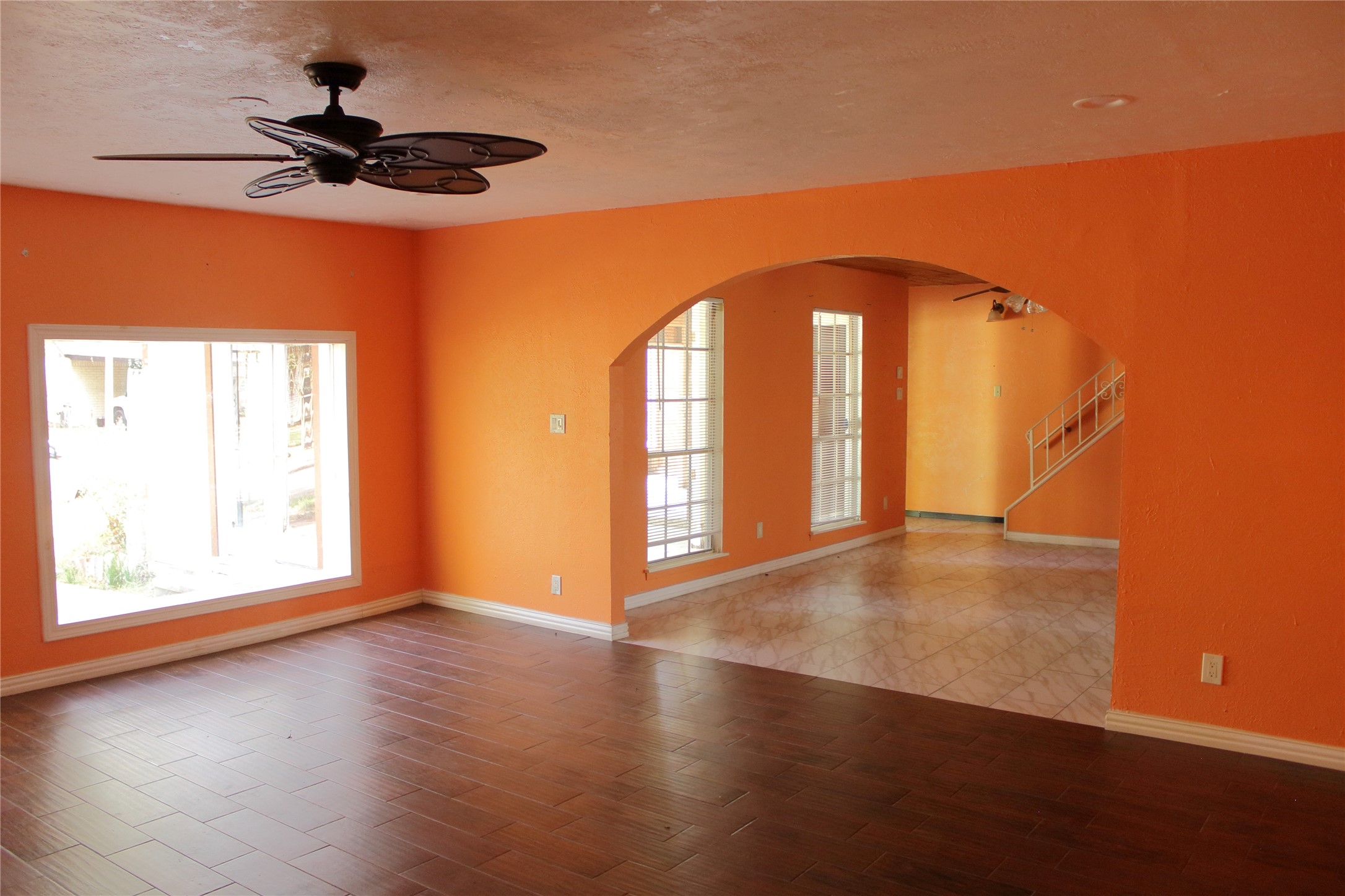 4307 Tidewater Drive Property Photo 4