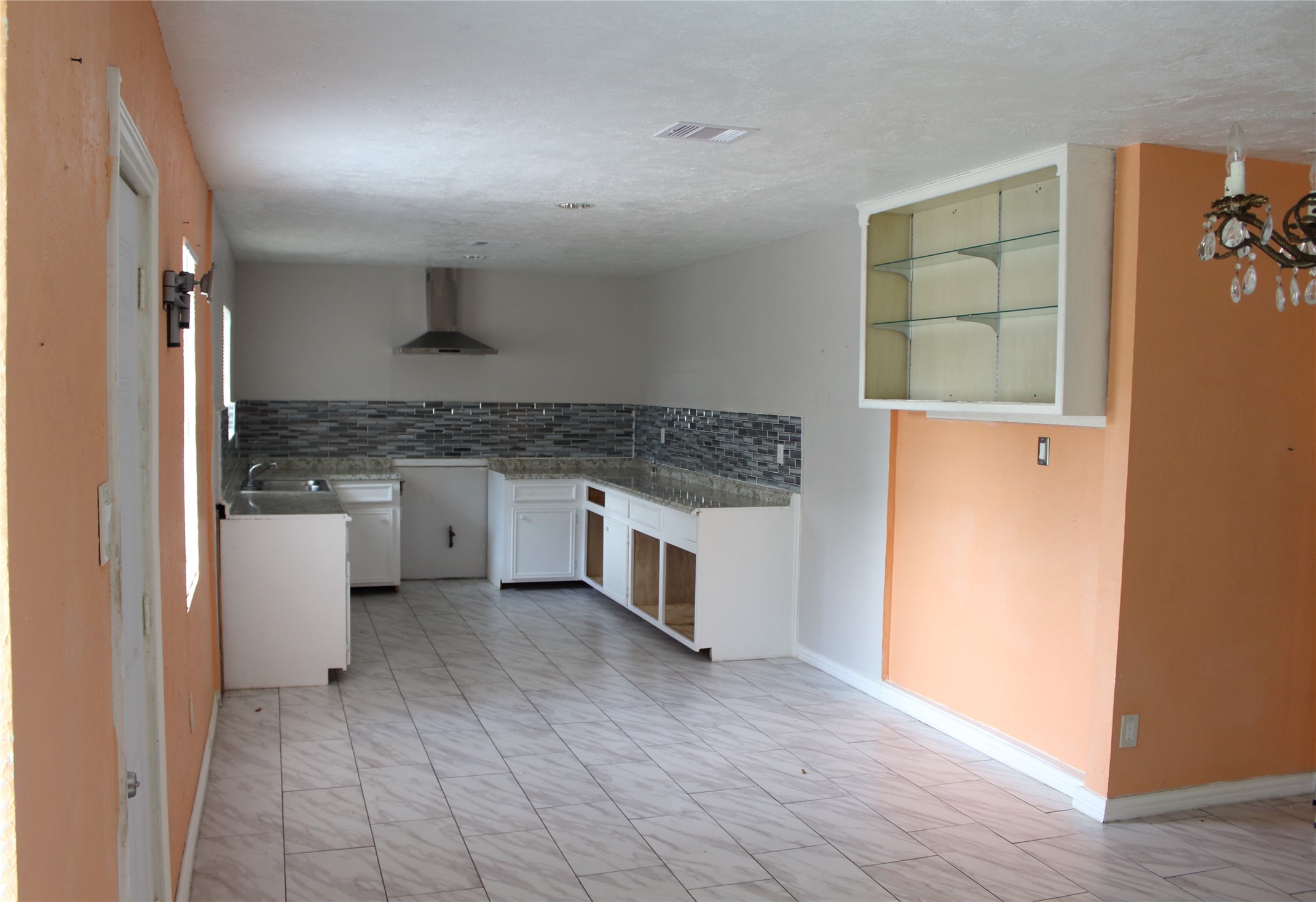 4307 Tidewater Drive Property Photo 5