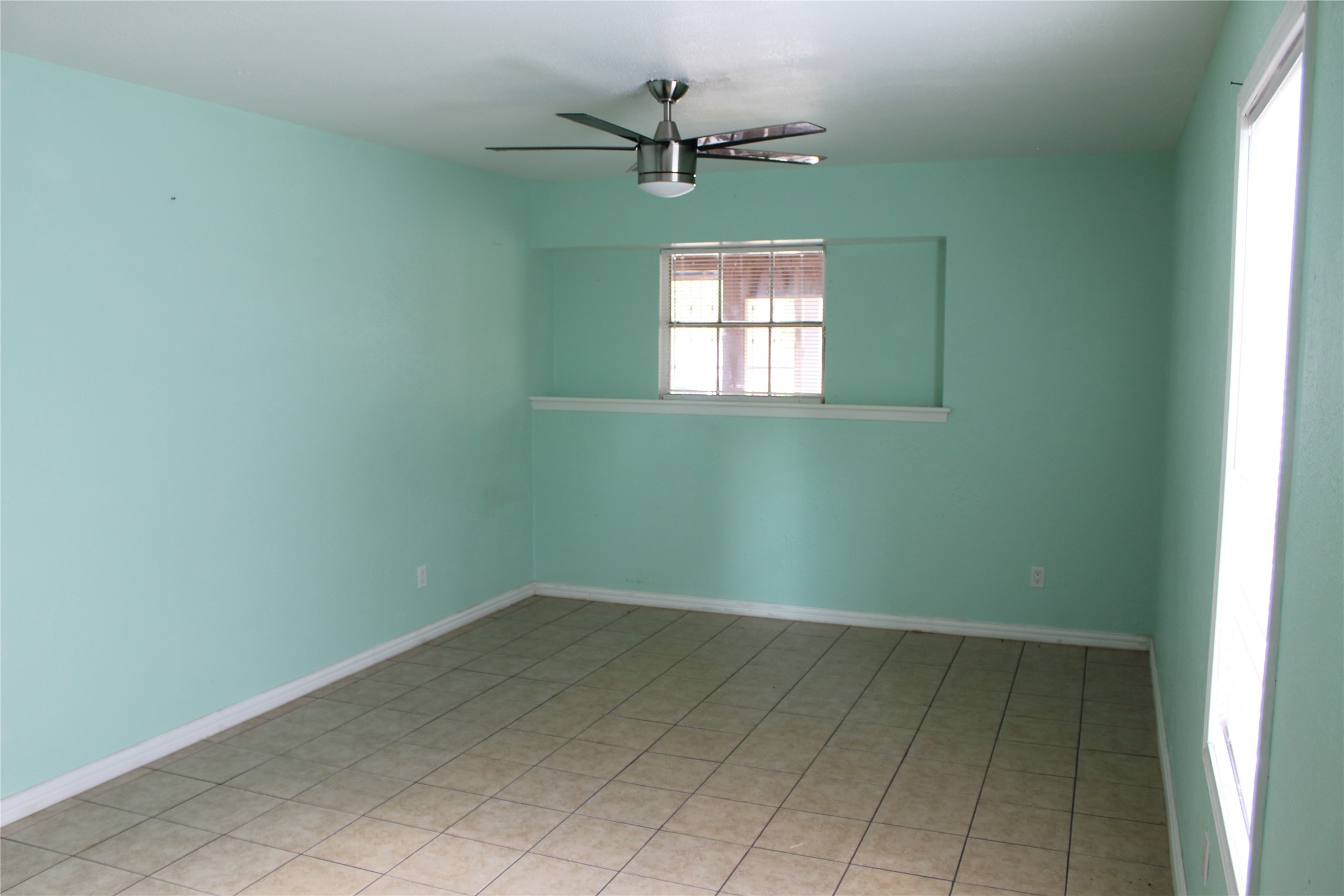 4307 Tidewater Drive Property Photo 7