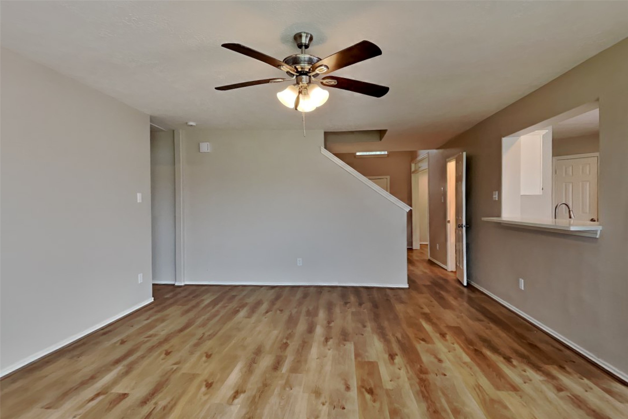 22076 Knights Cove Drive Property Photo 2