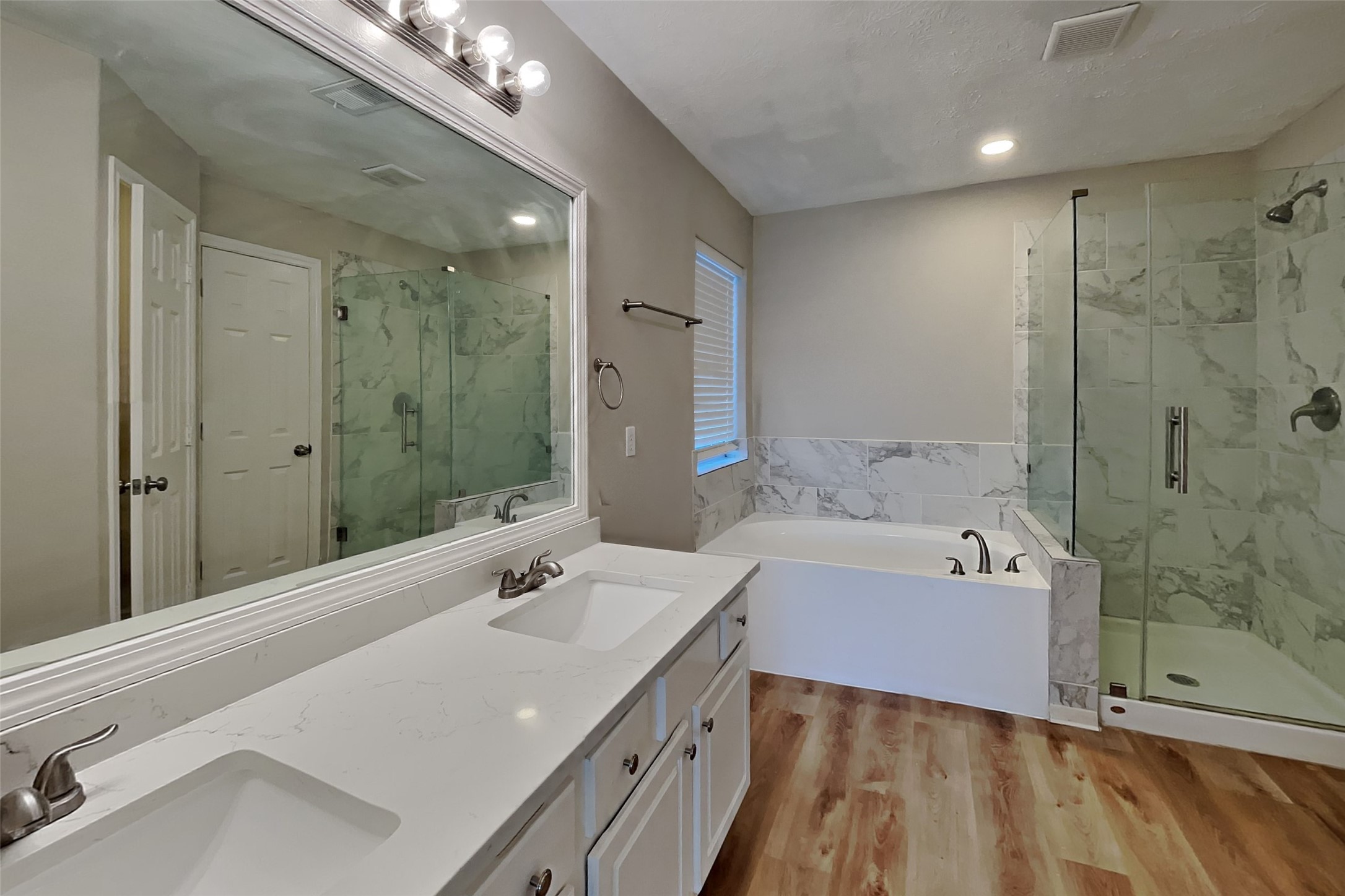 22076 Knights Cove Drive Property Photo 11