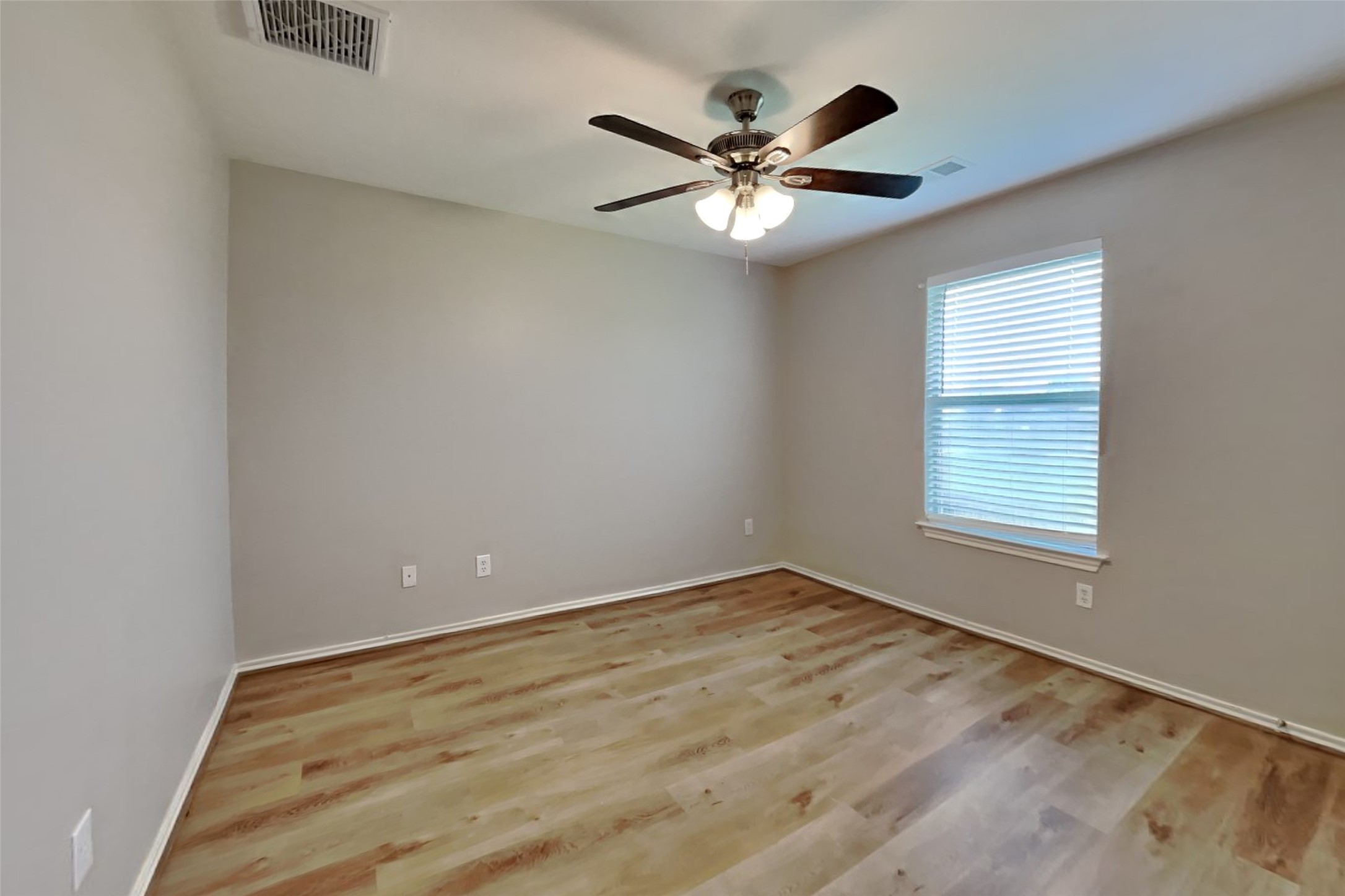 22076 Knights Cove Drive Property Photo 18