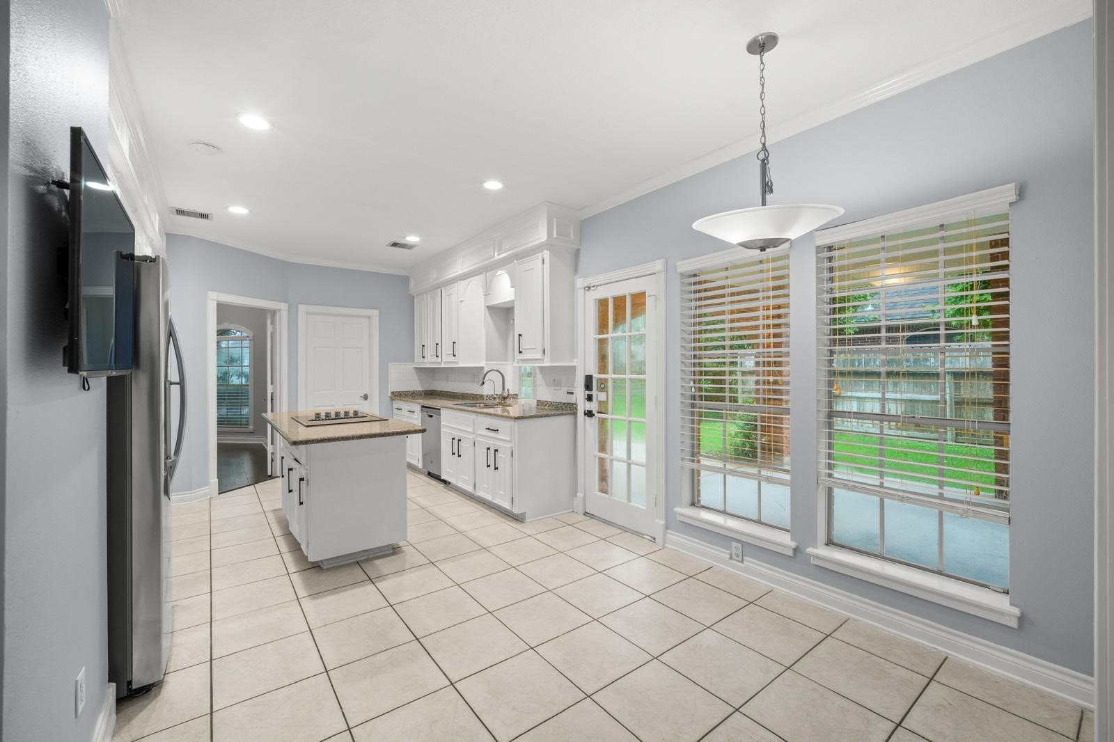 3622 Springhill Lane Property Photo 6