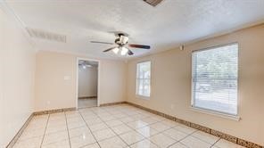 6907 Gainesville Street Property Photo 3