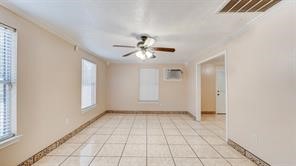 6907 Gainesville Street Property Photo 4