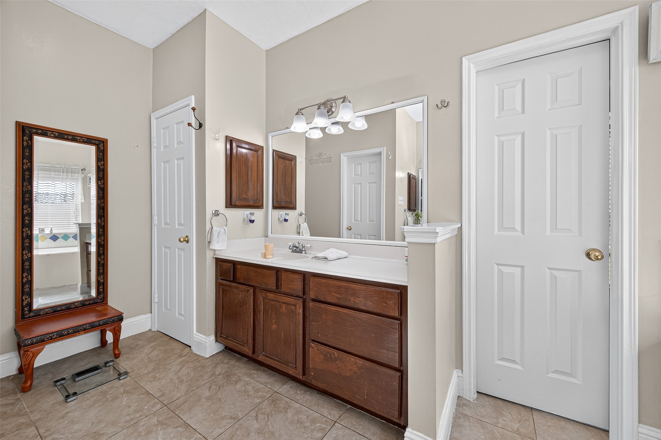 6822 Crystal Point Drive Property Photo 24