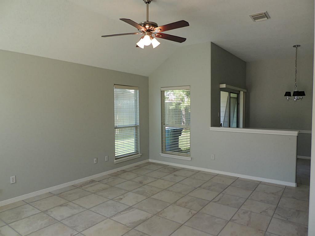 236 Canterbury Drive Property Photo 3