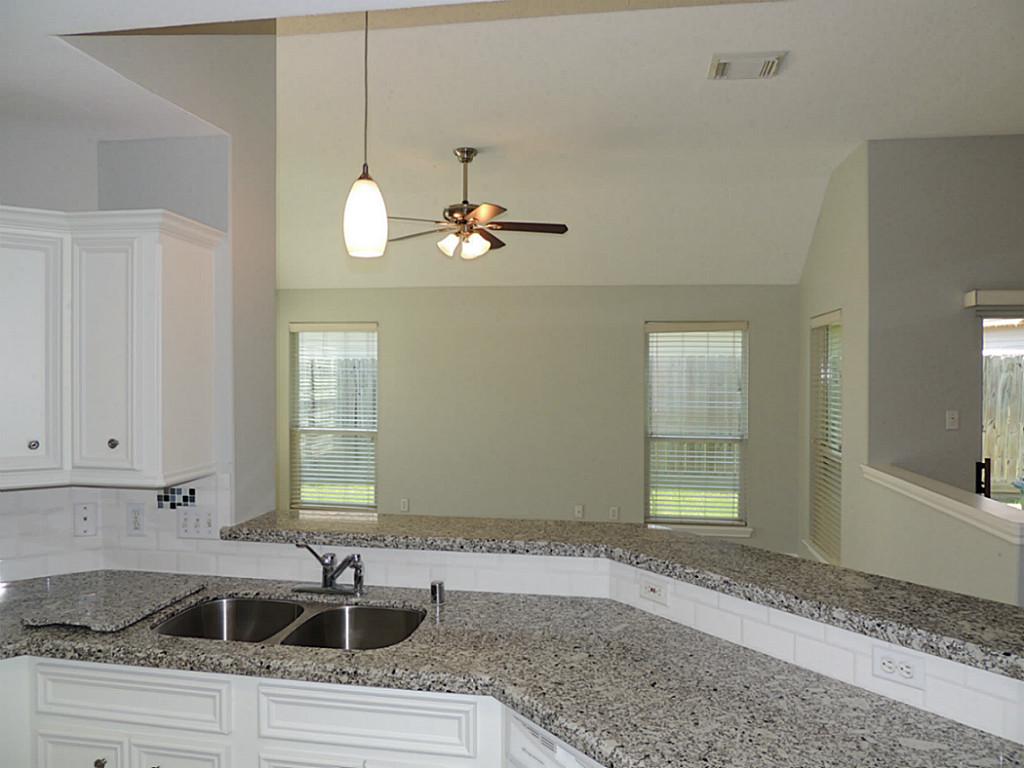 236 Canterbury Drive Property Photo 5