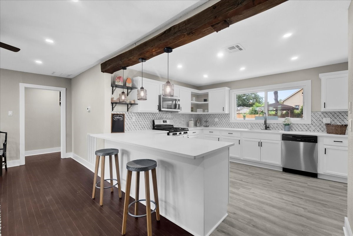 4734 Oleander Street Property Photo 1