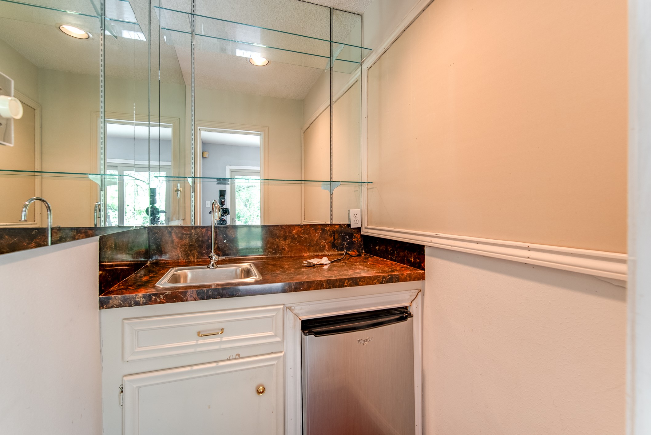 3927 Pleasant Valley Drive Property Photo 24