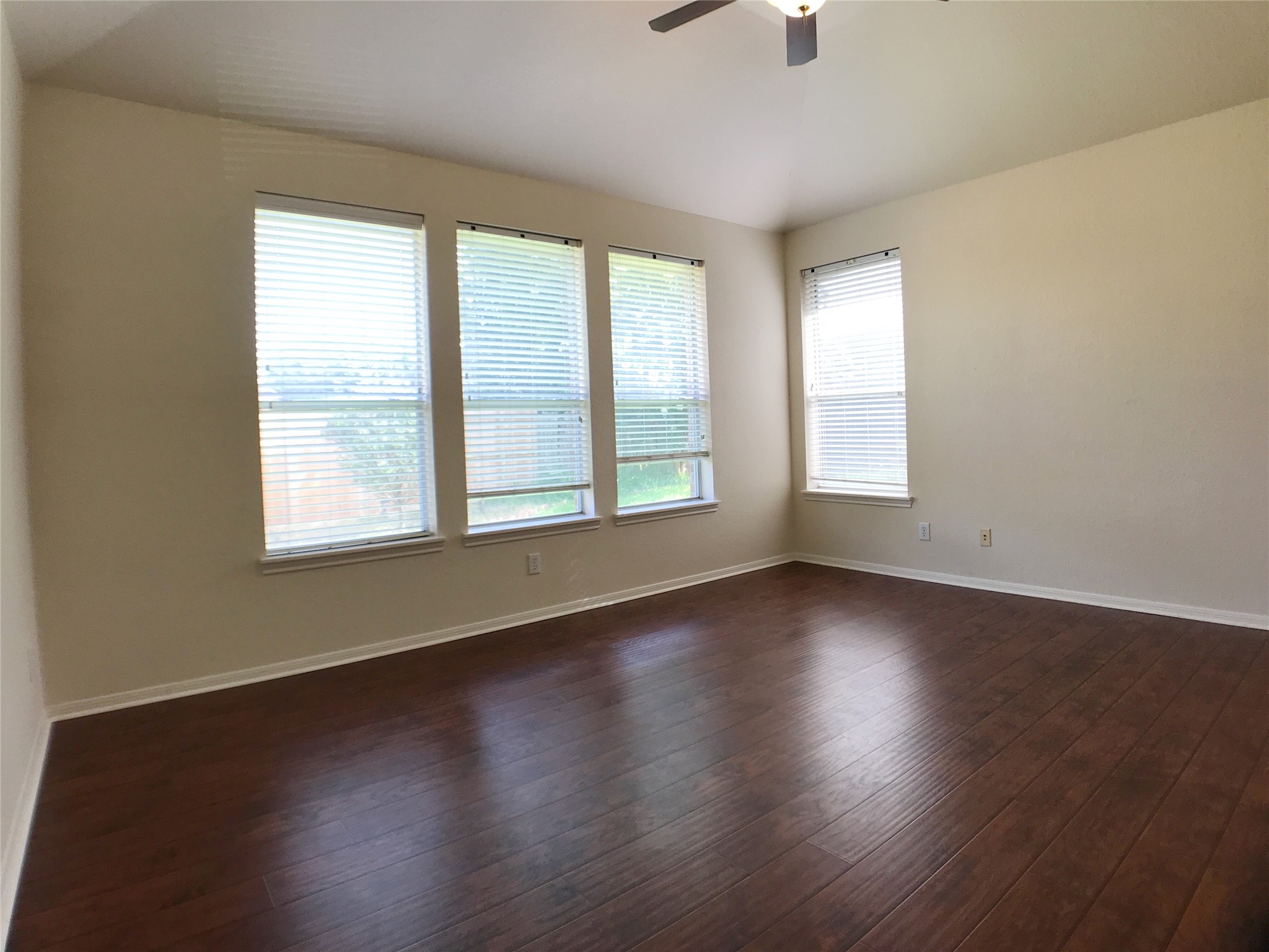 6323 Sunset Cove Lane Property Photo 12