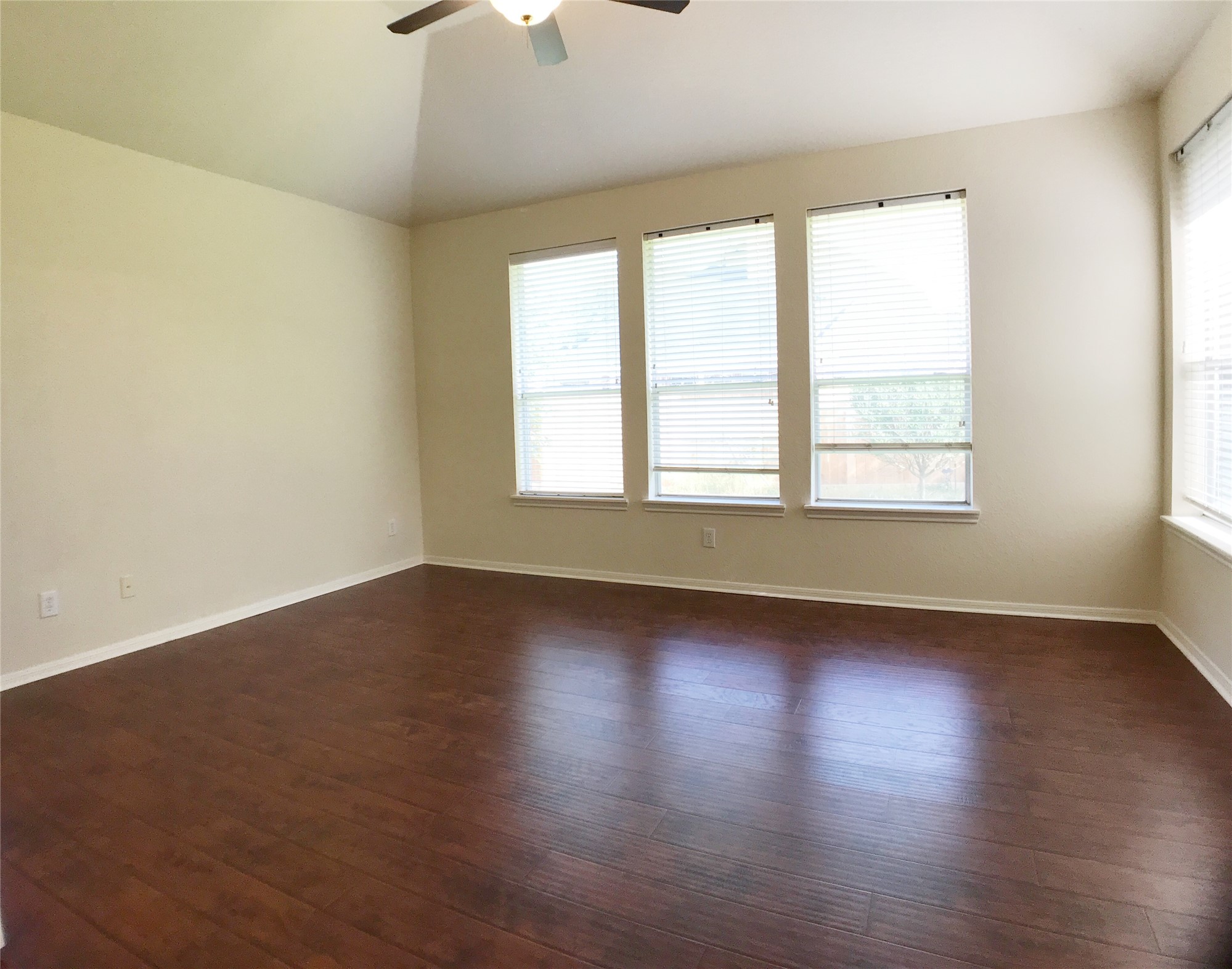 6323 Sunset Cove Lane Property Photo 13