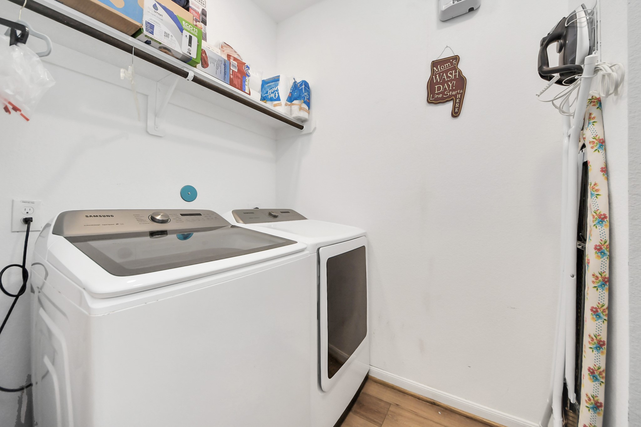 1410 Cecilia Vines Drive Property Photo 10