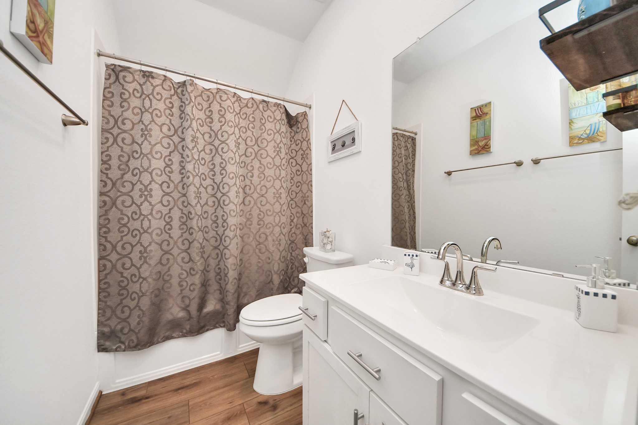 1410 Cecilia Vines Drive Property Photo 17