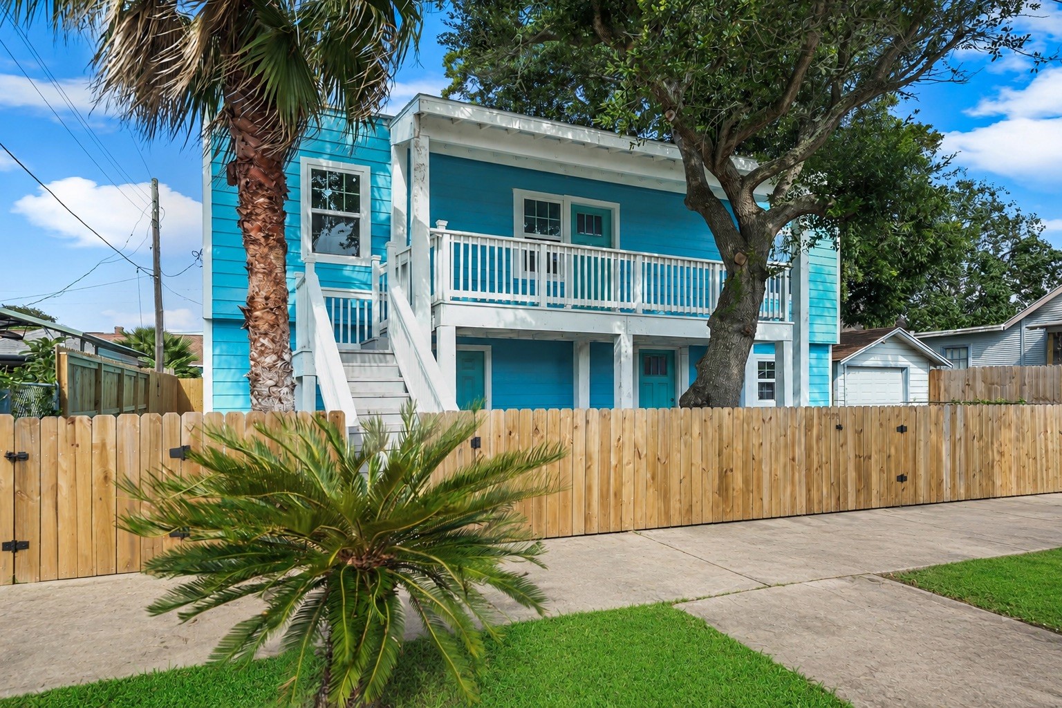 2222 44th Street Property Photo 1
