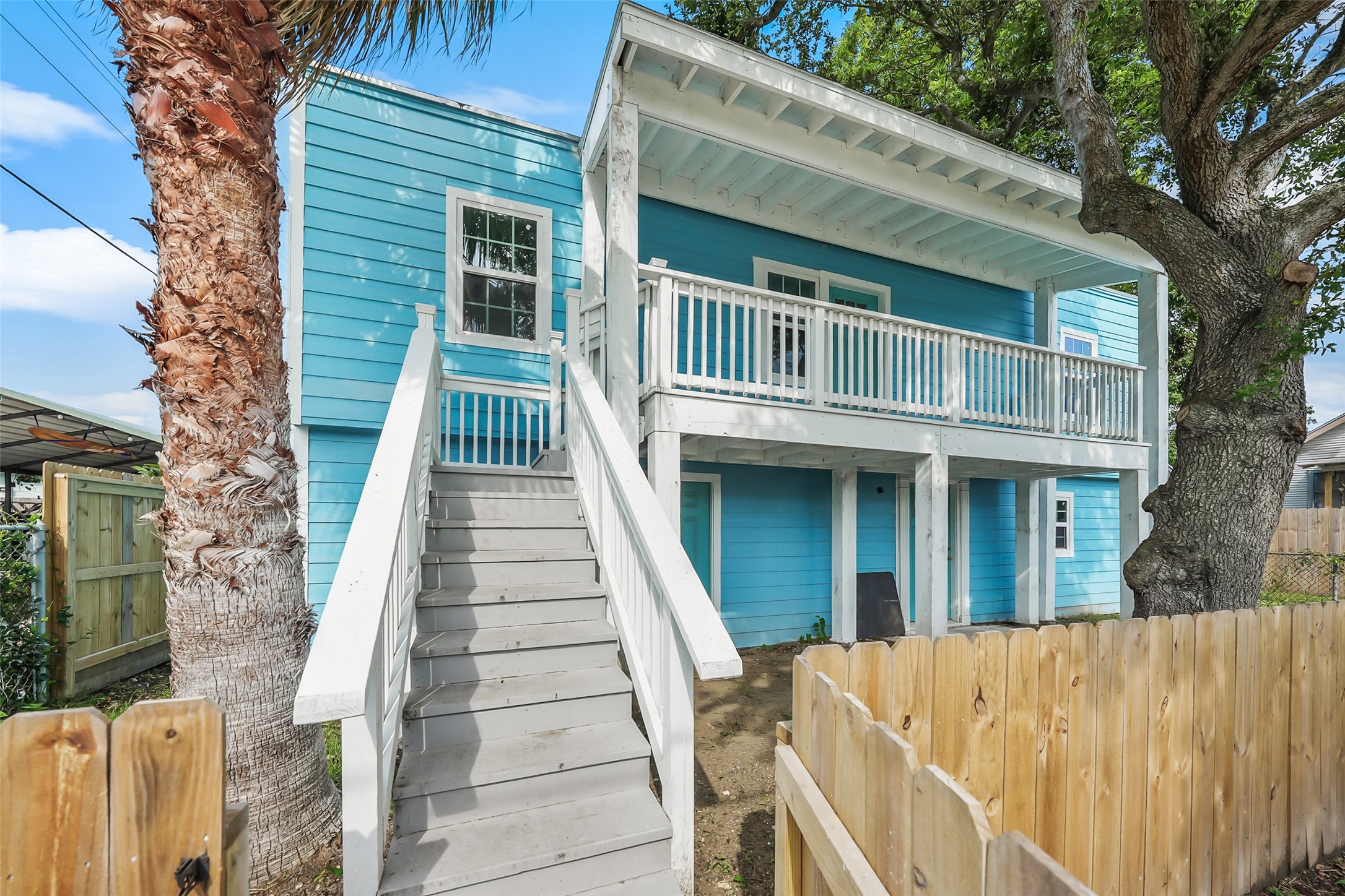 2222 44th Street Property Photo 2