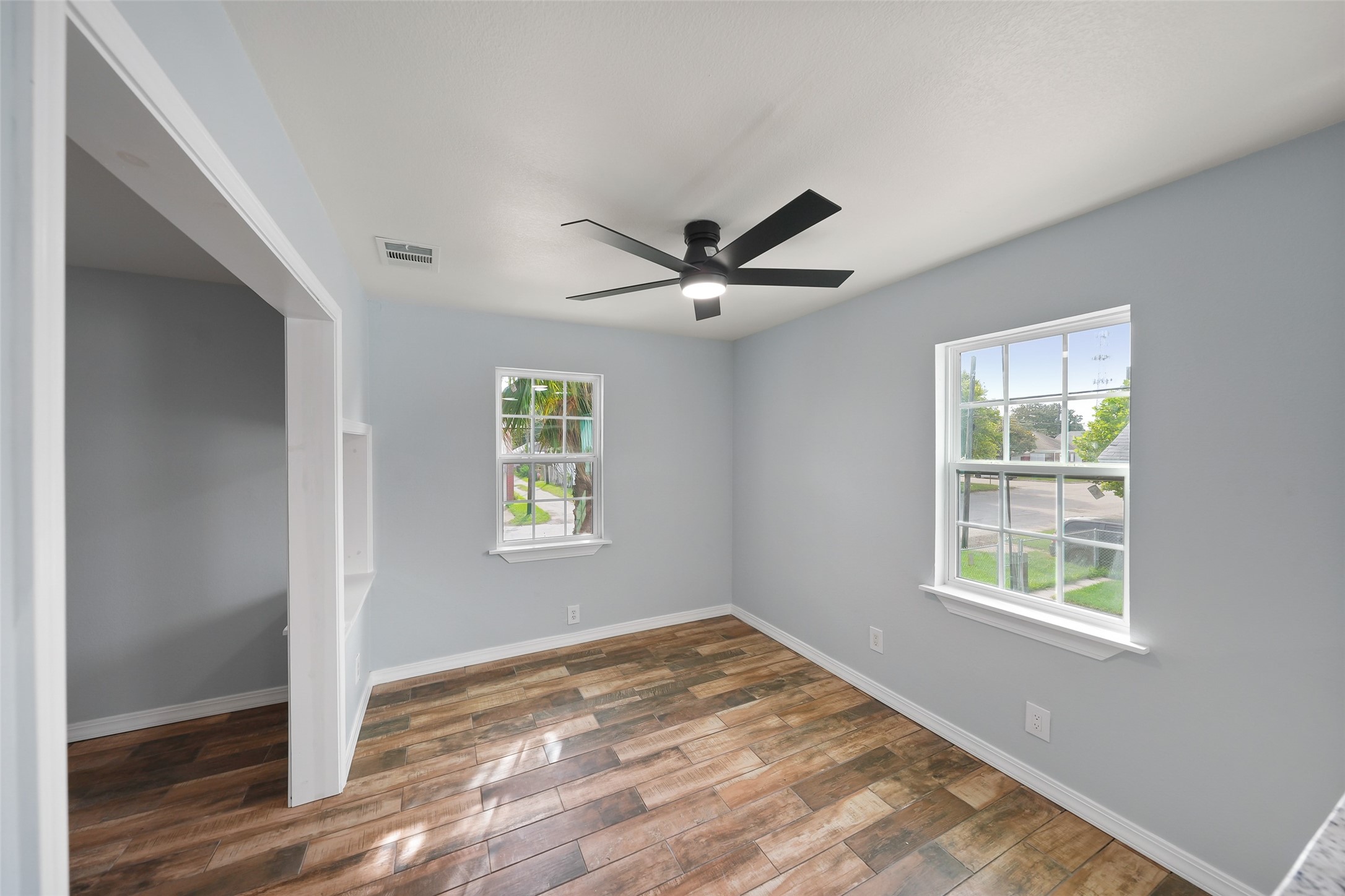 2222 44th Street Property Photo 10