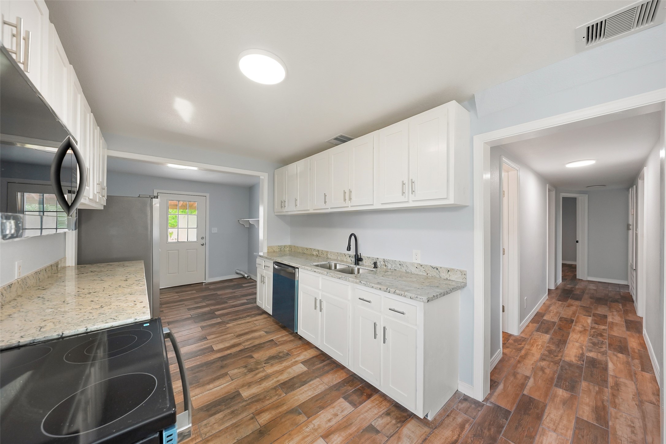 2222 44th Street Property Photo 17