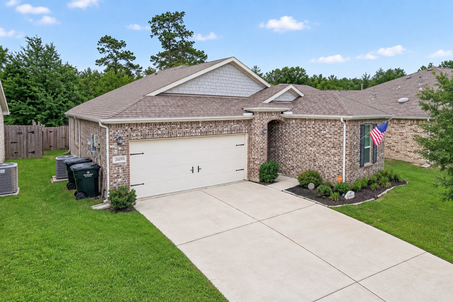 20193 Langwell Drive Property Photo 2