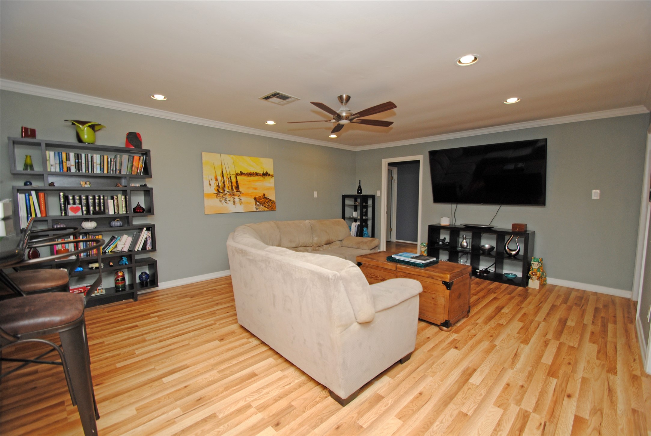 10615 Atwell Drive Property Photo 8