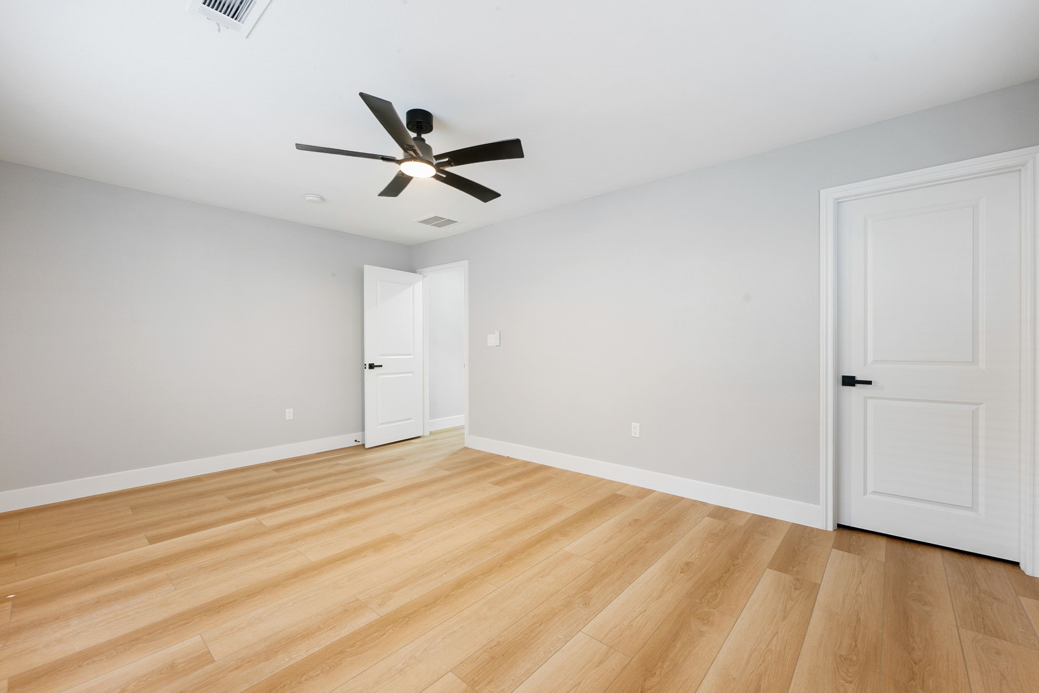 1328 Green Briar Drive Property Photo 23
