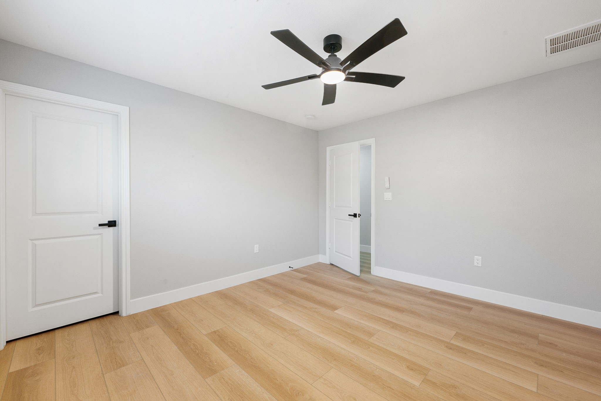 1328 Green Briar Drive Property Photo 26