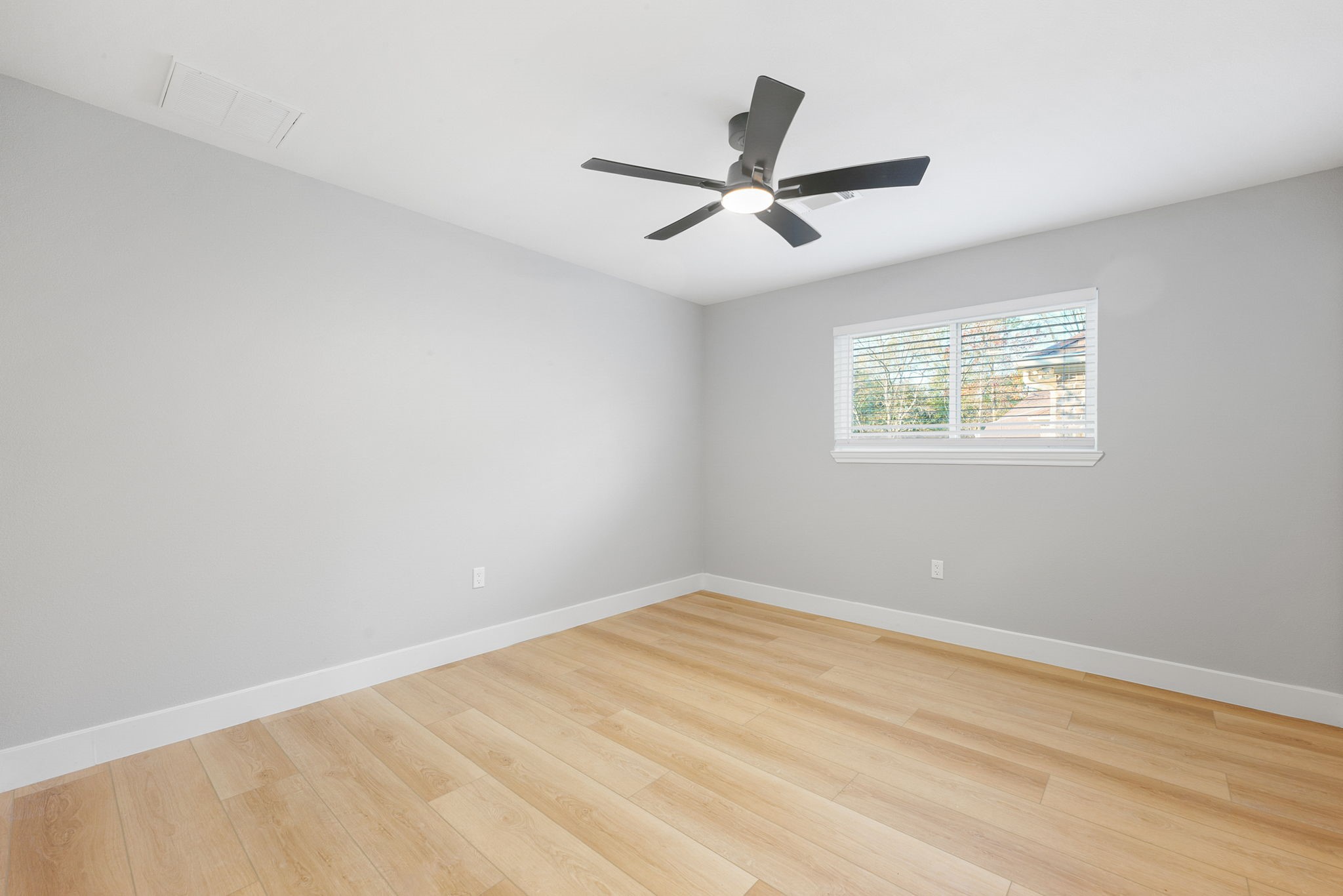 1328 Green Briar Drive Property Photo 28