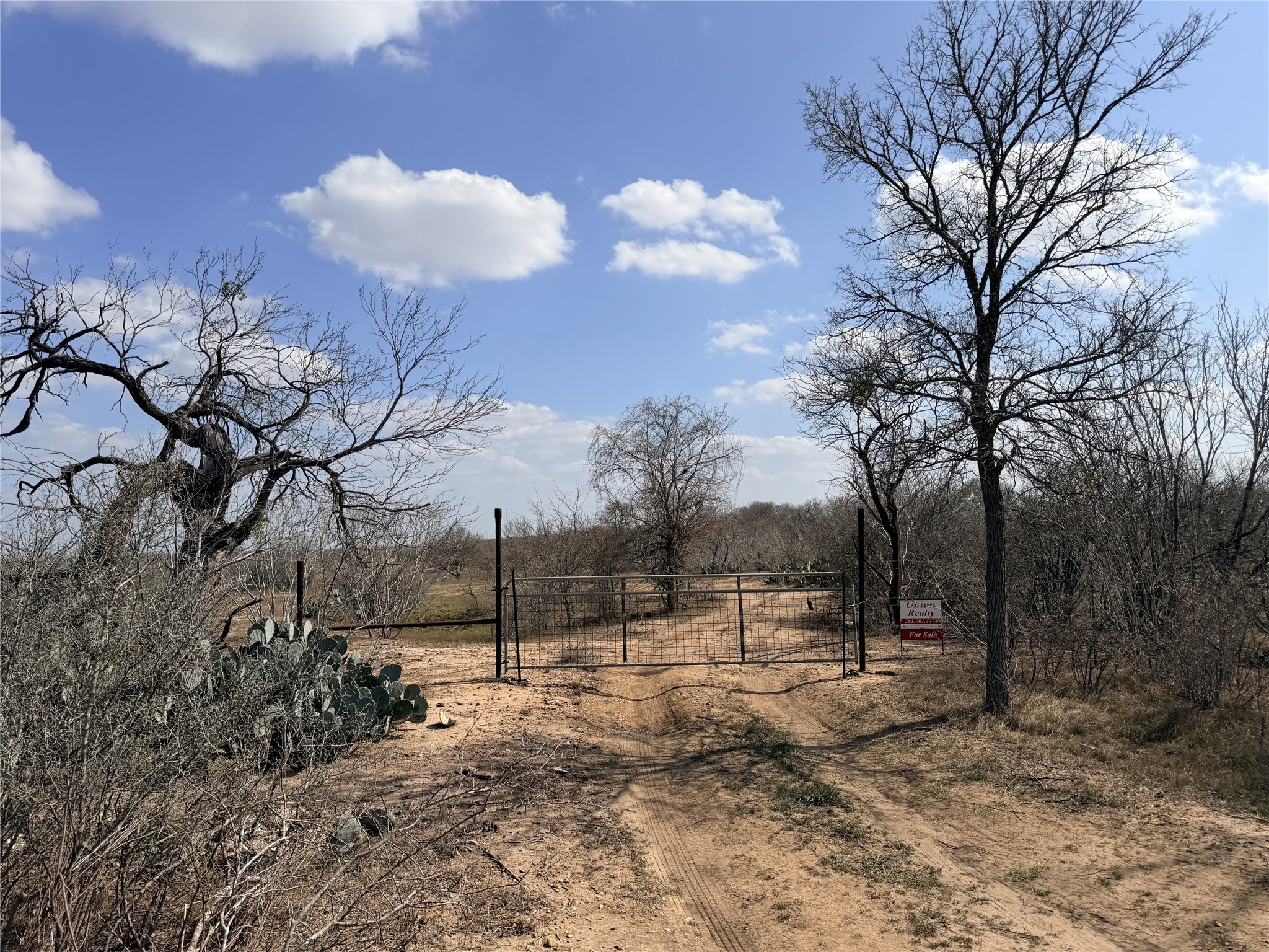 00 Fm 671 Property Photo 1