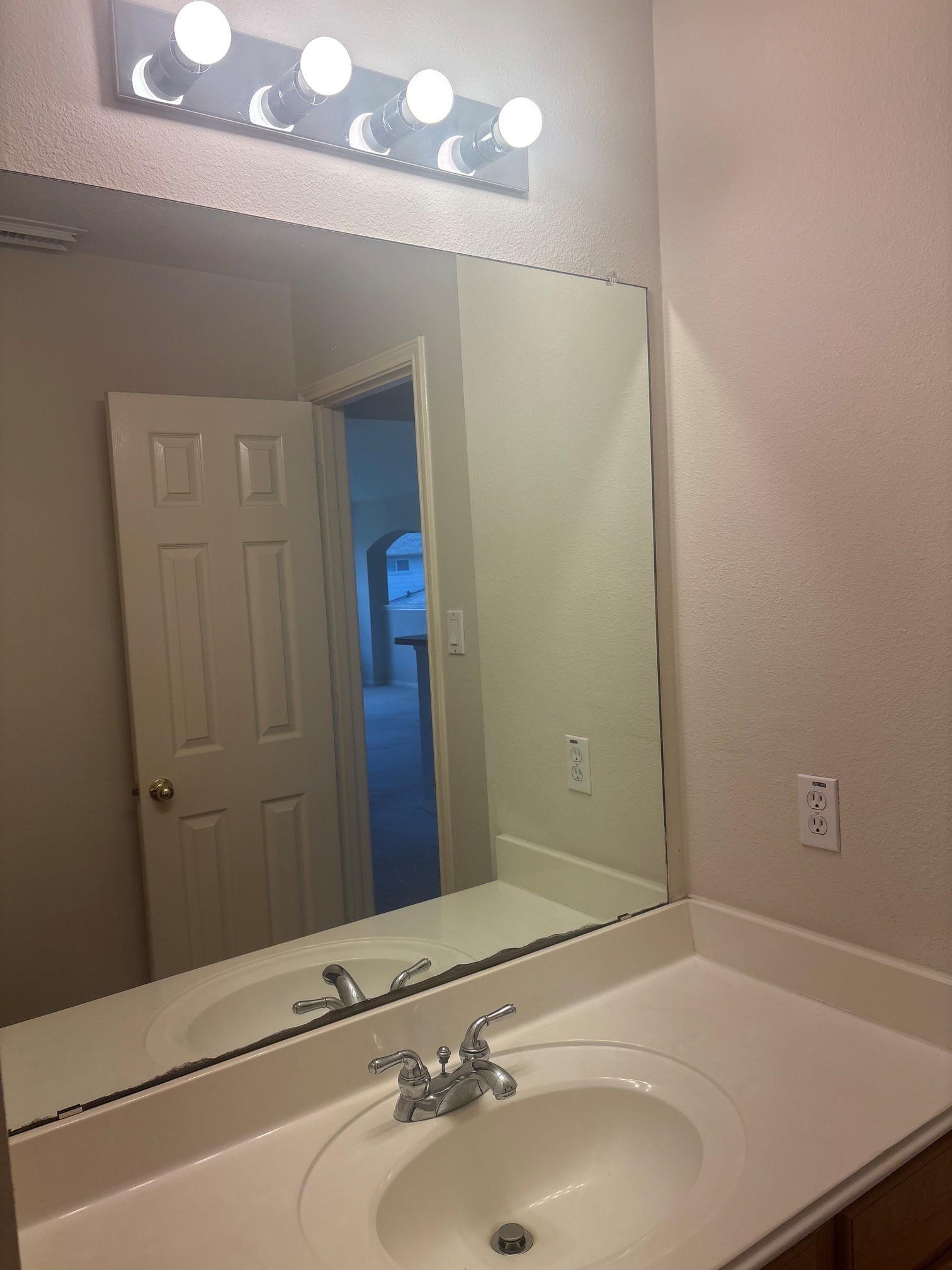 11607 Bay Ledge Drive Property Photo 13