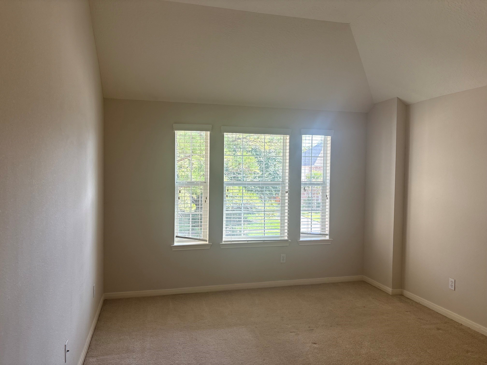 11607 Bay Ledge Drive Property Photo 14