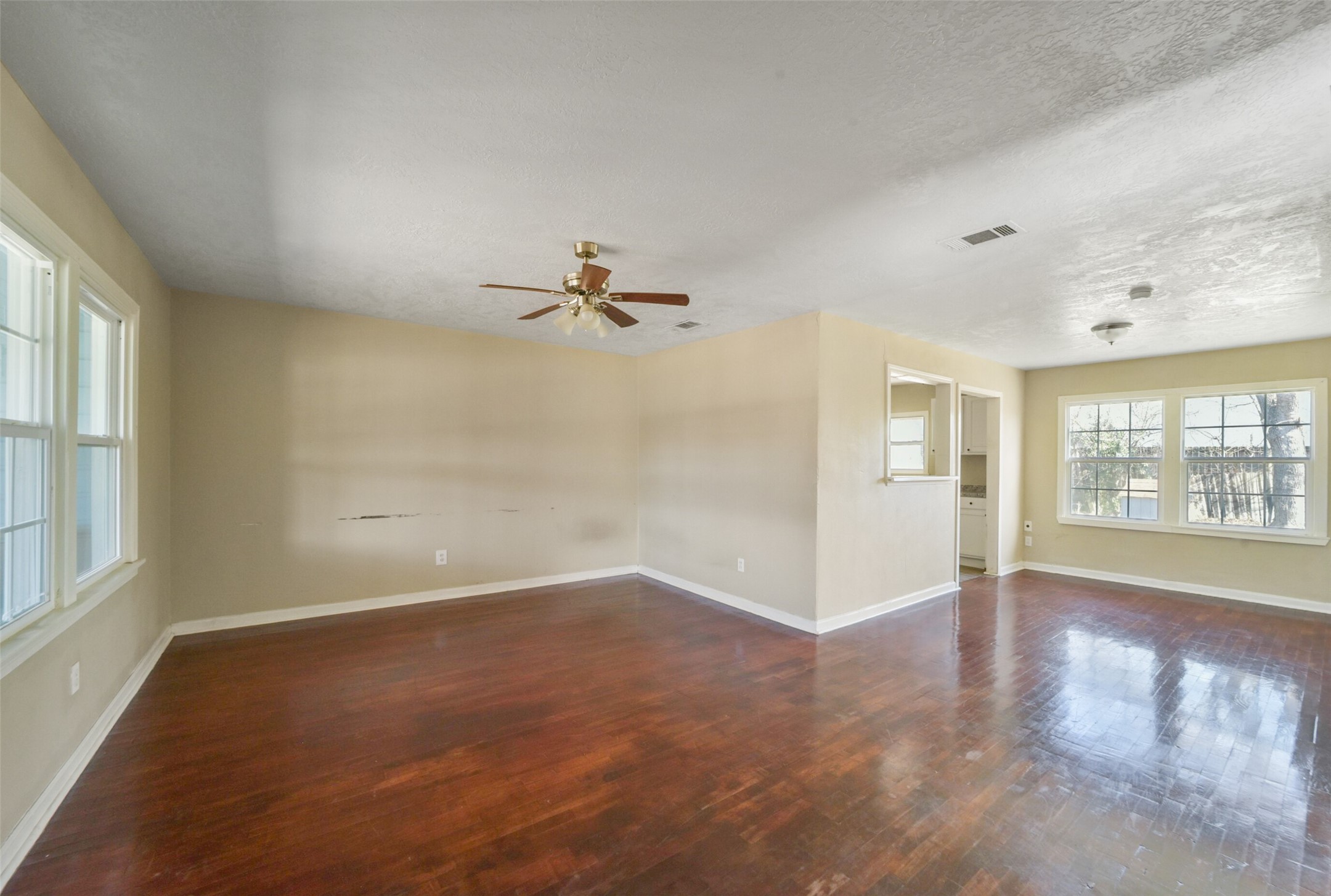 8015 Cannon Street Property Photo 13