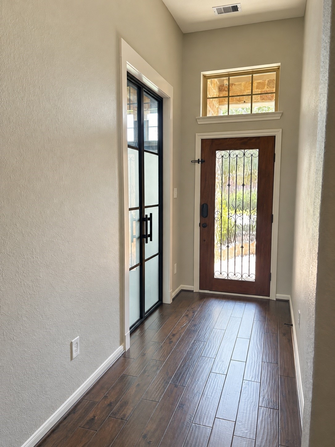 236 Clementine Court Property Photo 6