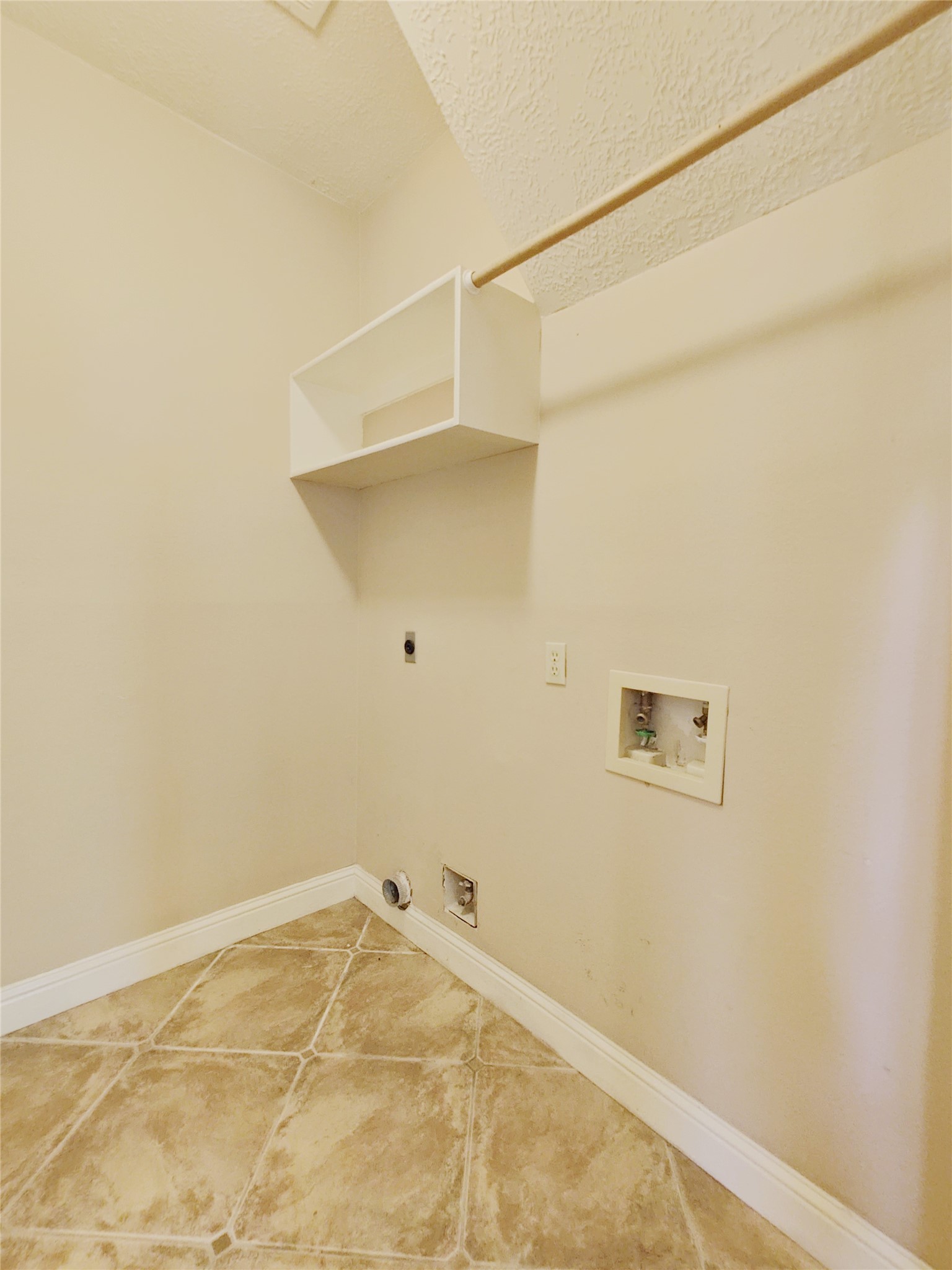 5019 Greenriver Valley Drive Property Photo 13