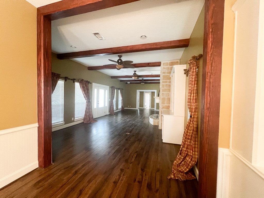 9500 Mayfield - Main House Unit A Property Photo 6