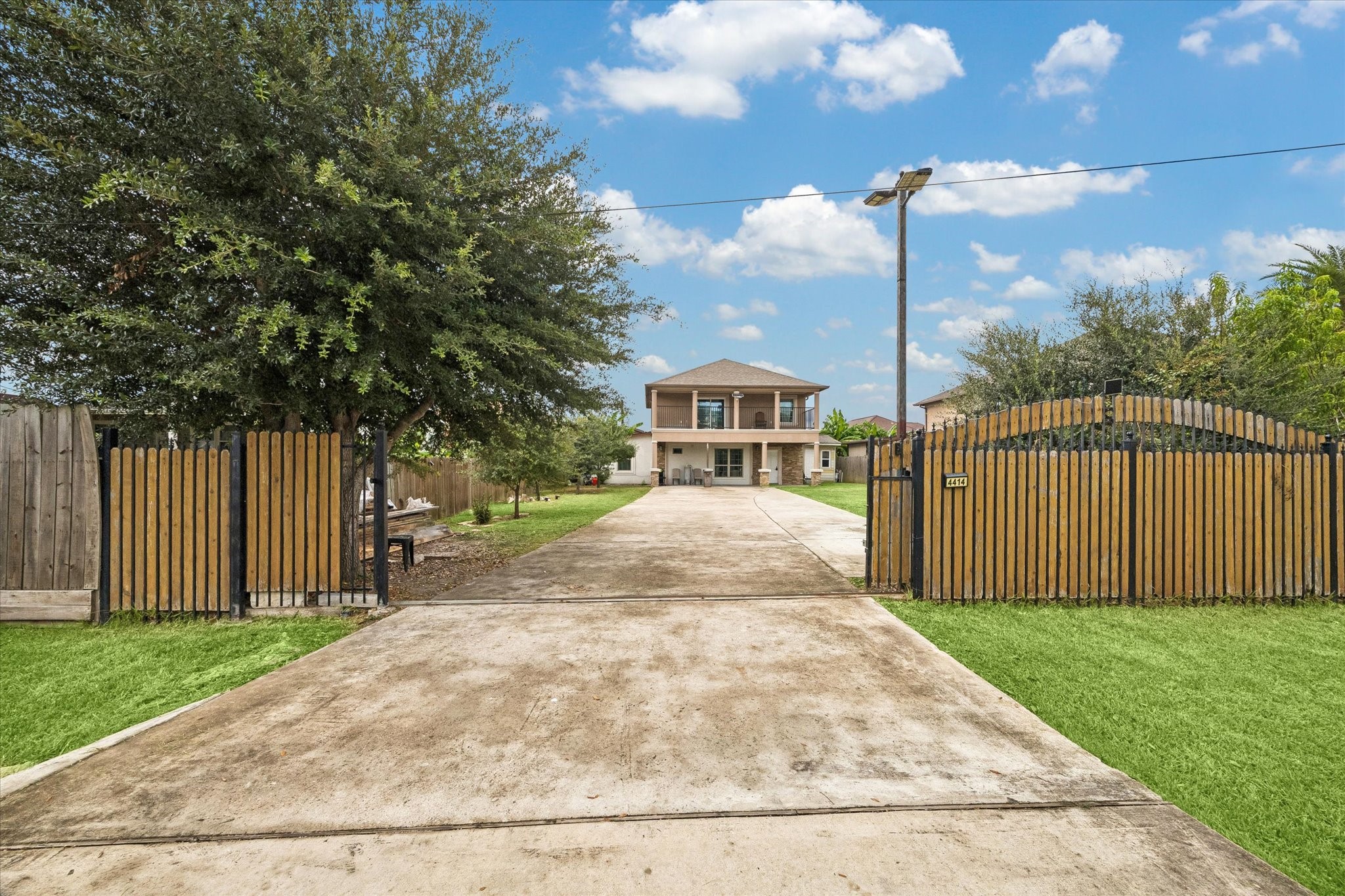 4414 Ivy Lane Property Photo 1