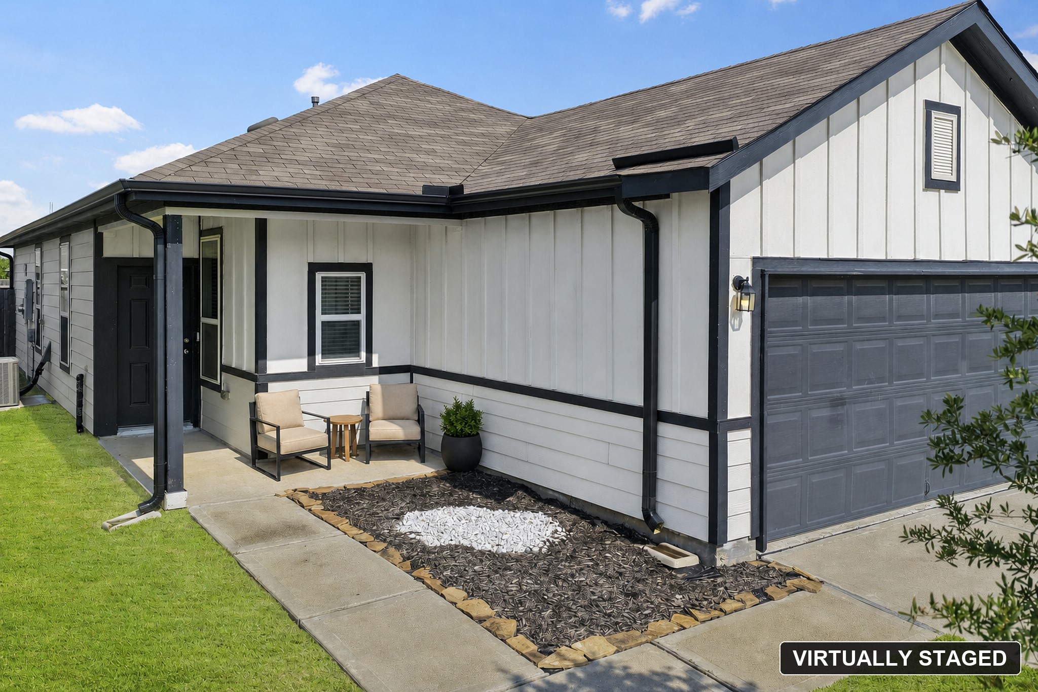 5823 Dry Brush Place Property Photo 3