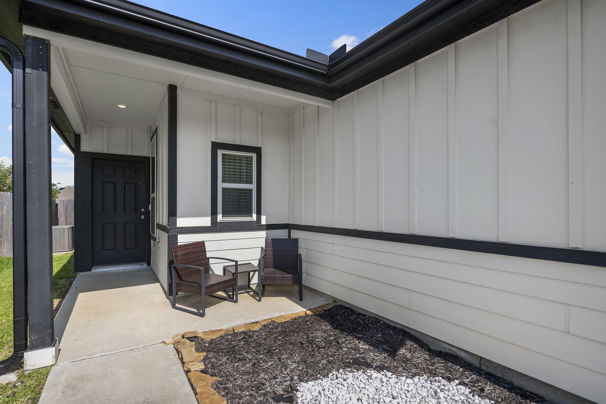 5823 Dry Brush Place Property Photo 6