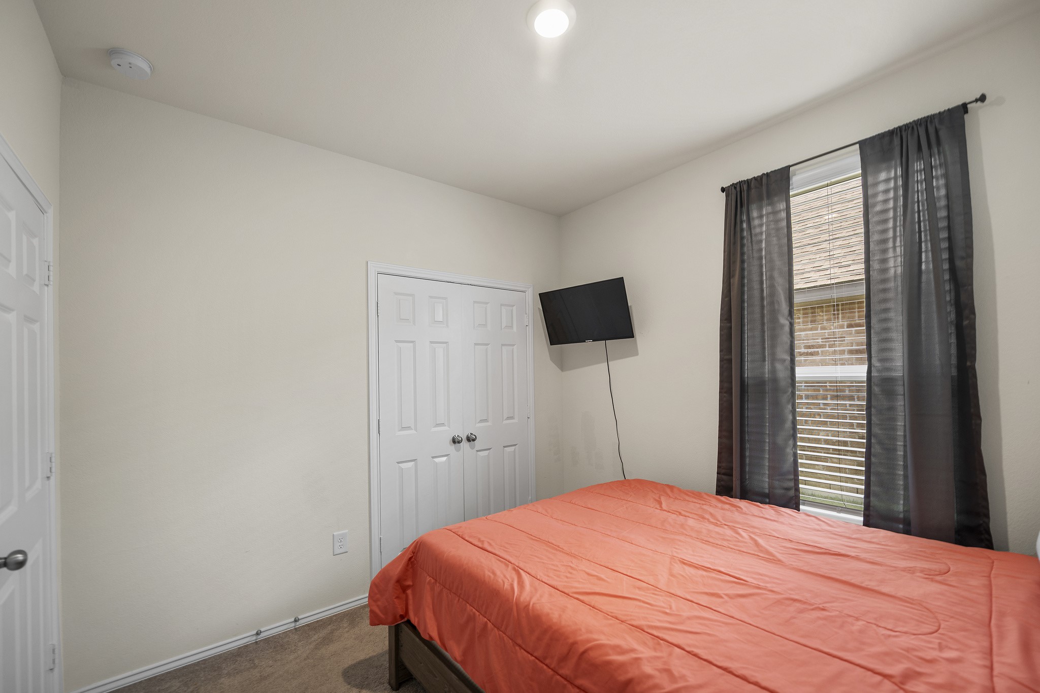 5823 Dry Brush Place Property Photo 14