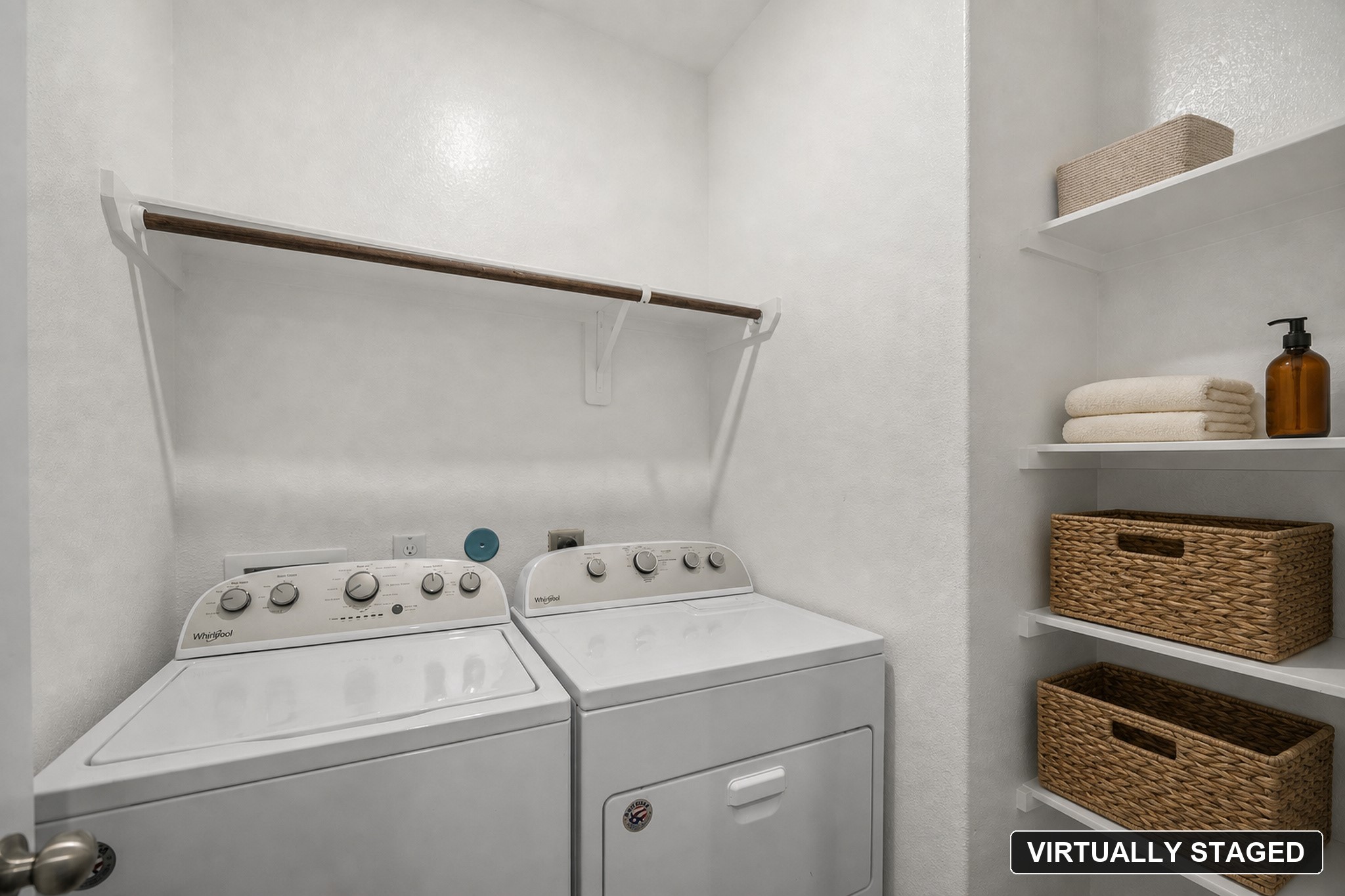 5823 Dry Brush Place Property Photo 17