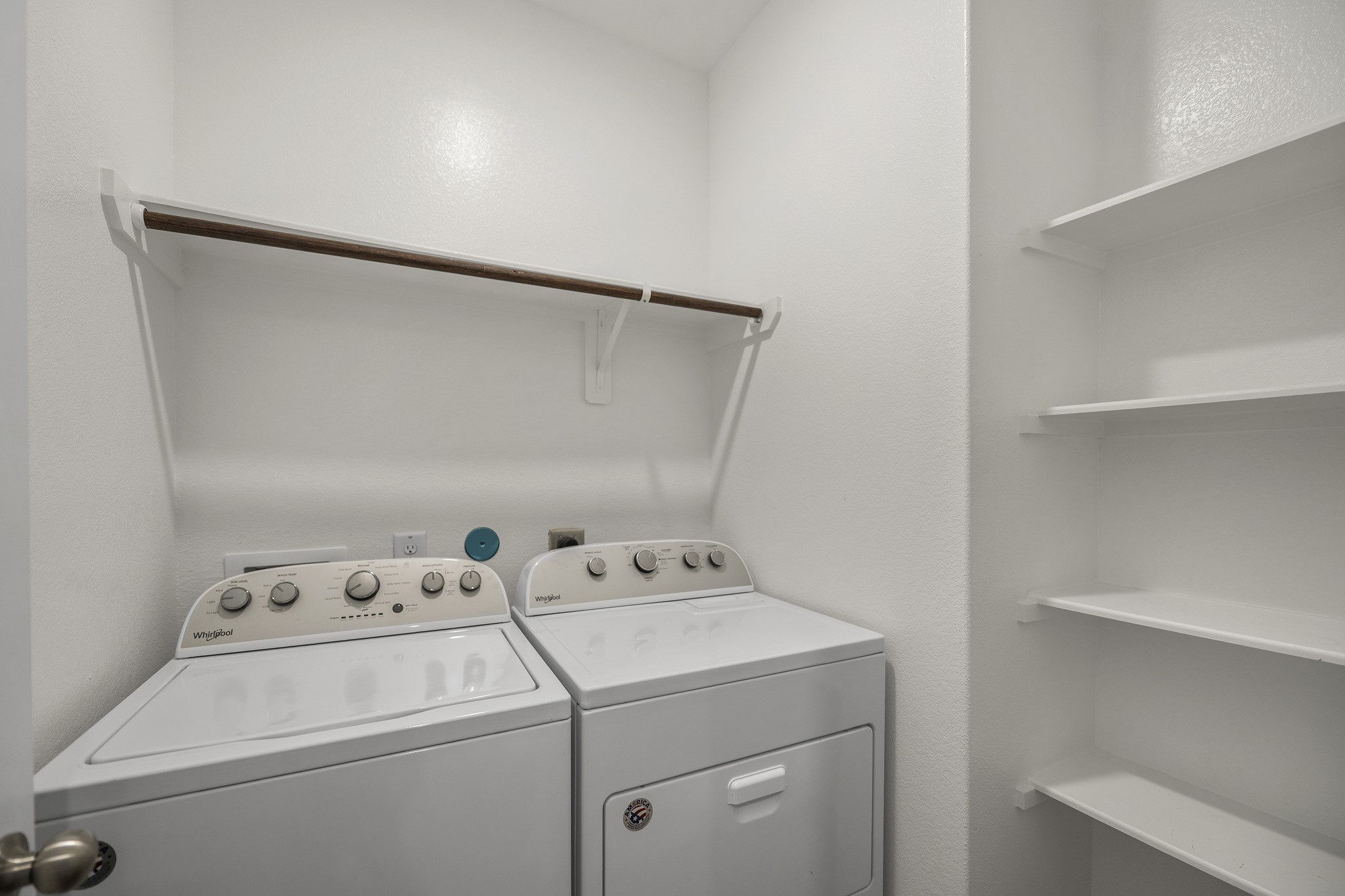 5823 Dry Brush Place Property Photo 18