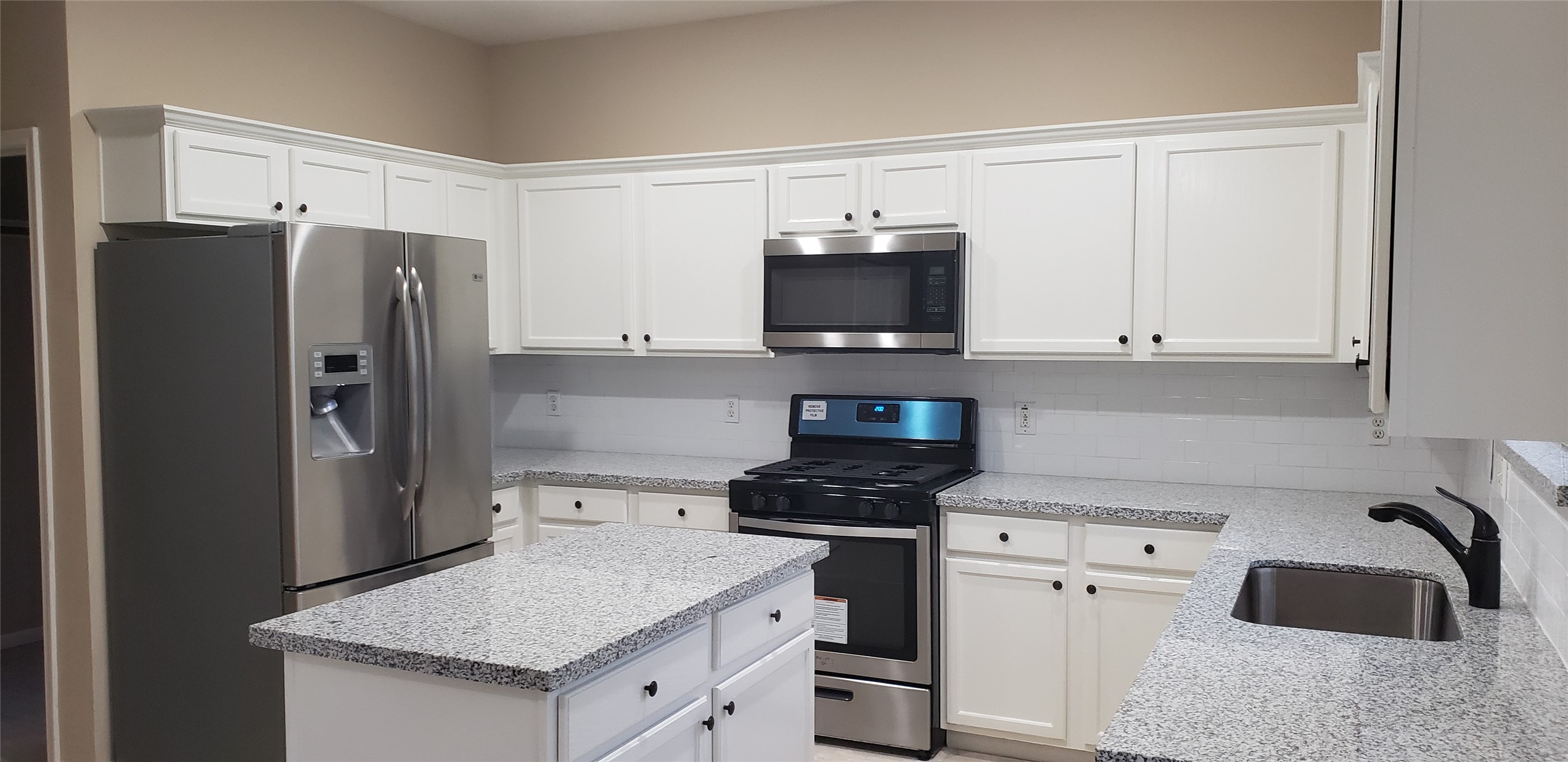 3839 Landon Park Drive Property Photo 3