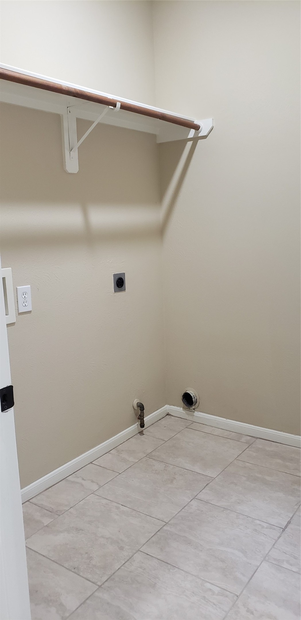 3839 Landon Park Drive Property Photo 6